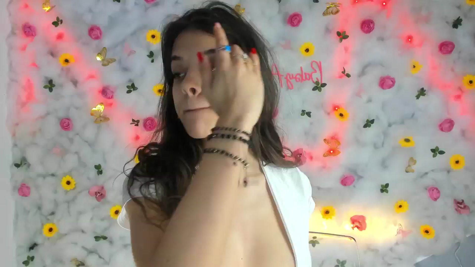 Gallery image thumbnail from BabyAylin's myfreecams stream on, 01/31/2025, 08:25 image 18 of 20