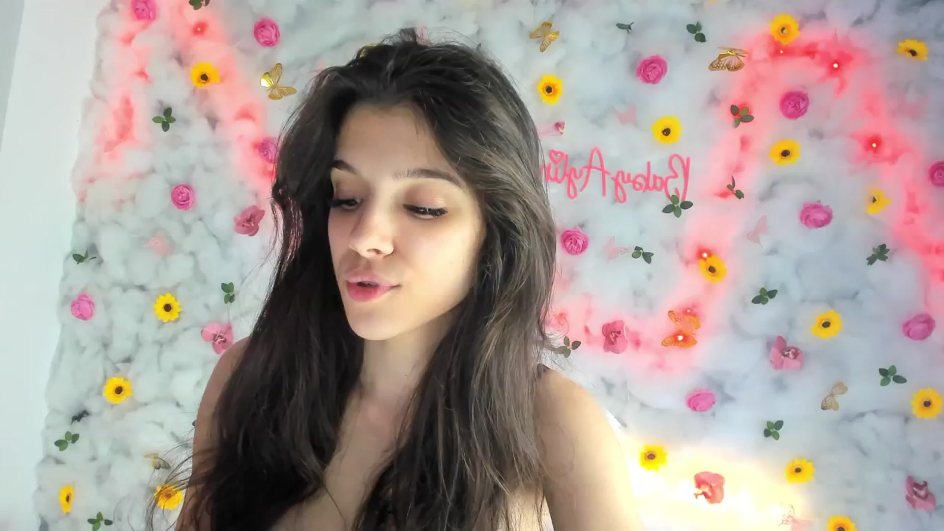 Gallery image thumbnail from BabyAylin's myfreecams stream on, 02/14/2025, 12:07 image 2 of 20