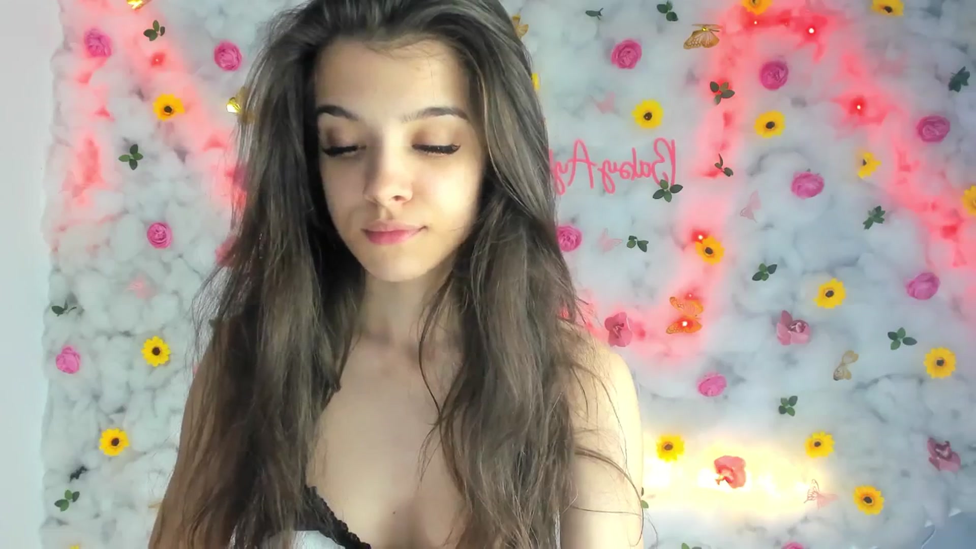 Gallery image thumbnail from BabyAylin's myfreecams stream on, 02/16/2025, 08:29 image 4 of 20