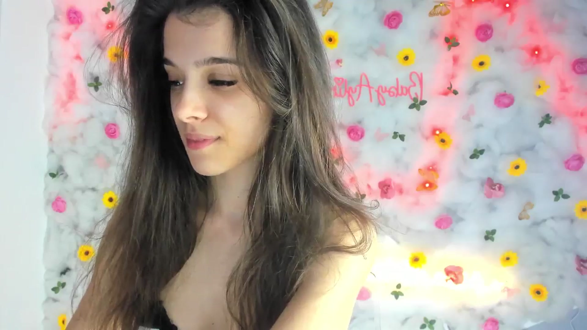 Gallery image thumbnail from BabyAylin's myfreecams stream on, 02/16/2025, 08:29 image 10 of 20
