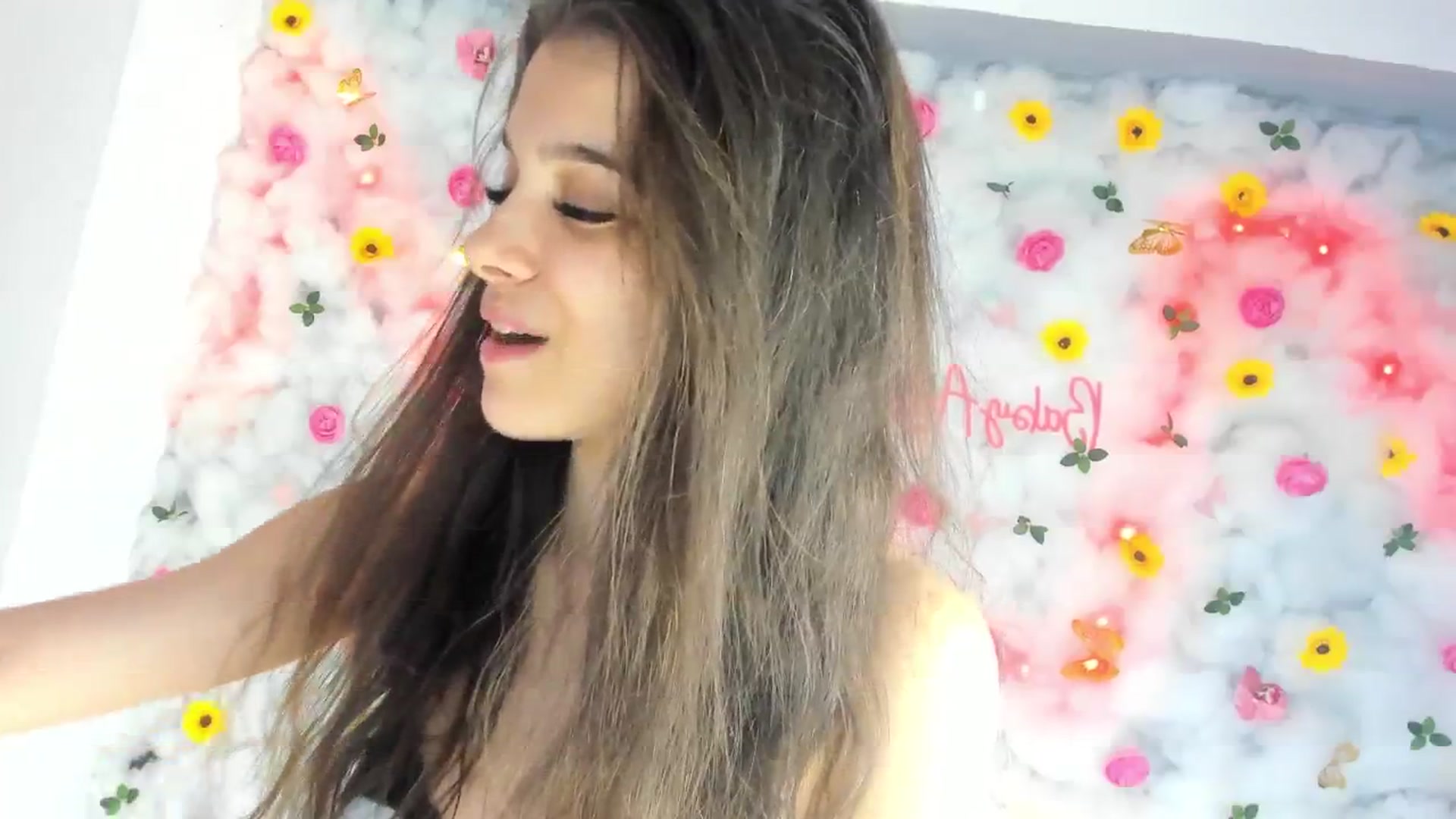 Gallery image thumbnail from BabyAylin's myfreecams stream on, 02/16/2025, 12:16 image 4 of 20