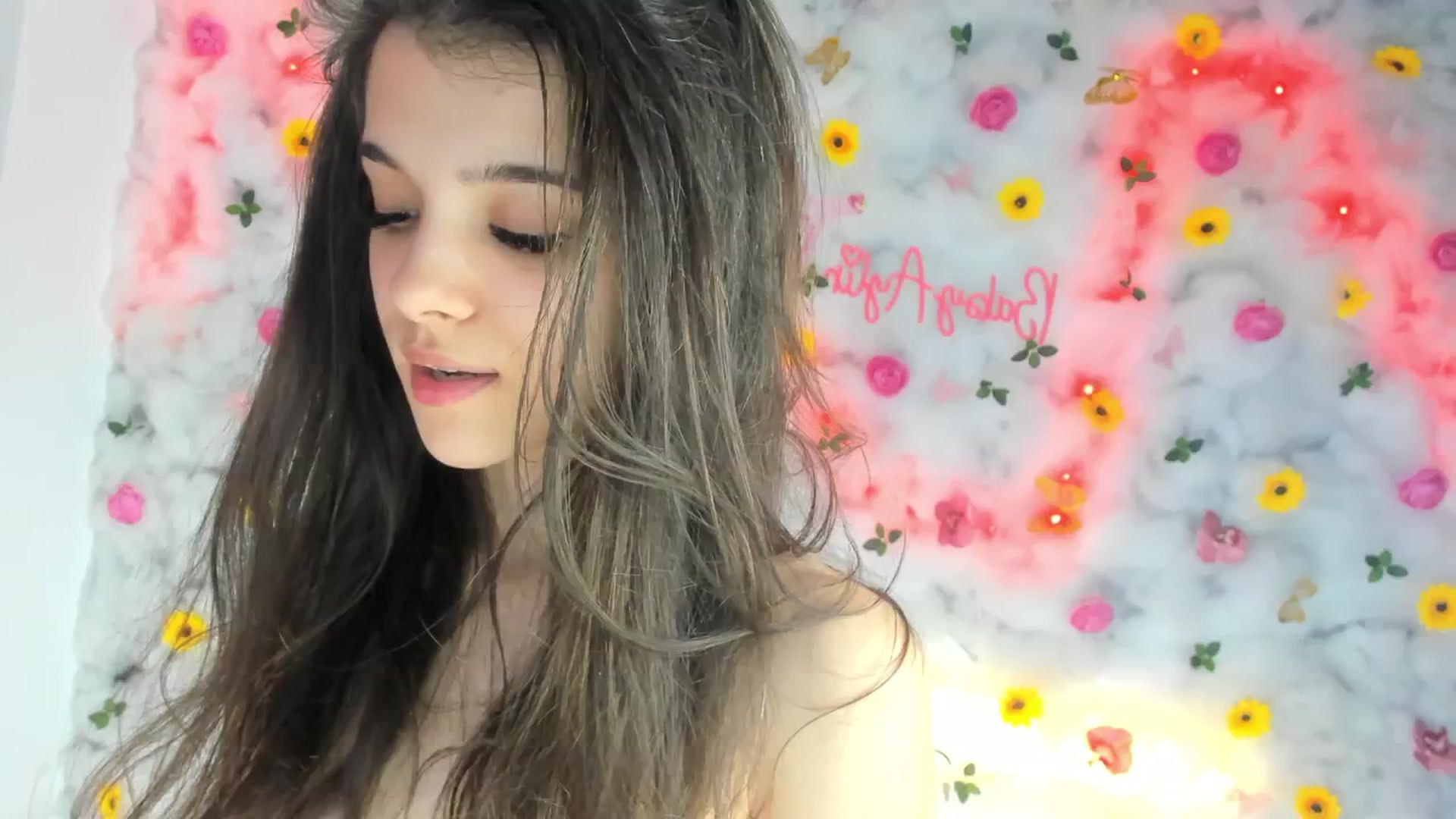 Gallery image thumbnail from BabyAylin's myfreecams stream on, 02/18/2025, 13:43 image 12 of 20