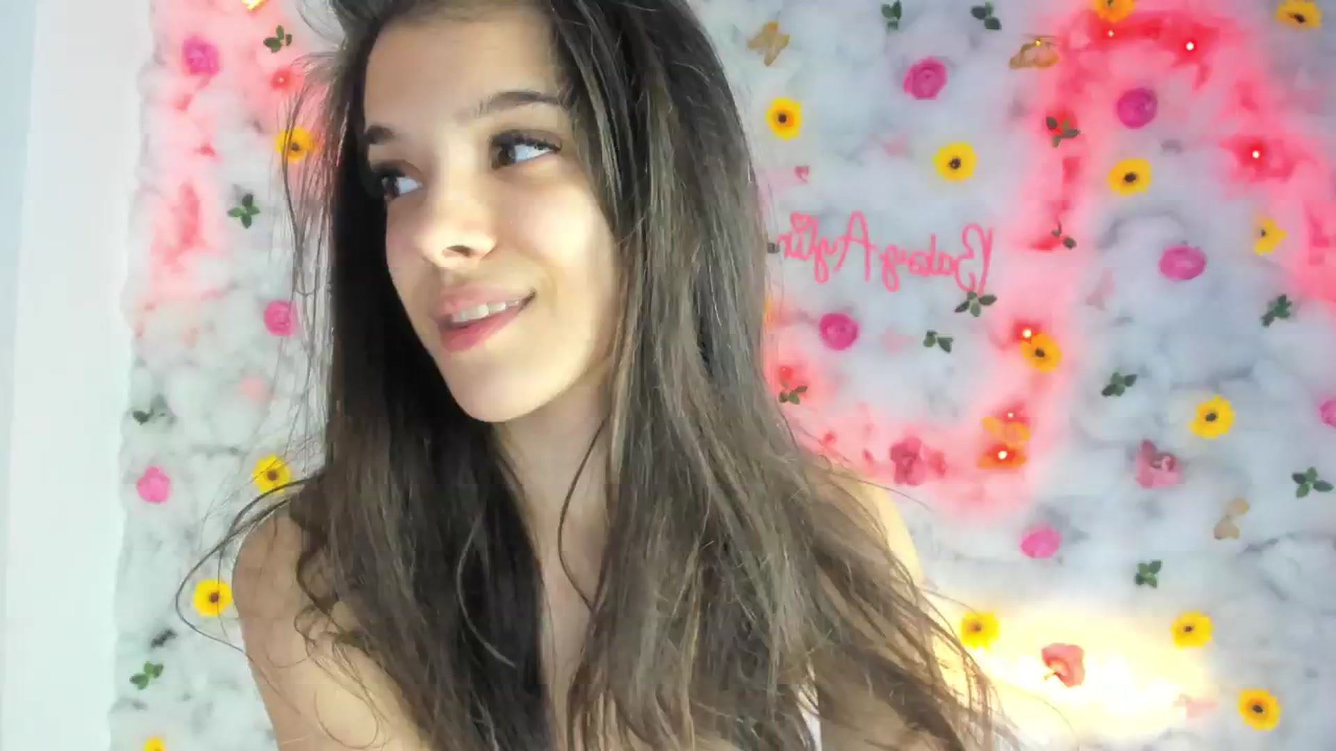 Gallery image thumbnail from BabyAylin's myfreecams stream on, 02/18/2025, 13:43 image 18 of 20