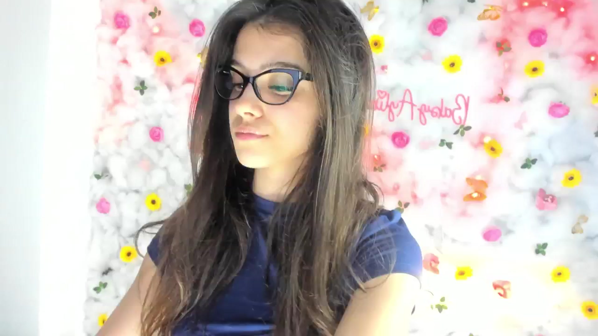 Gallery image thumbnail from BabyAylin's myfreecams stream on, 02/23/2025, 20:21 image 10 of 20