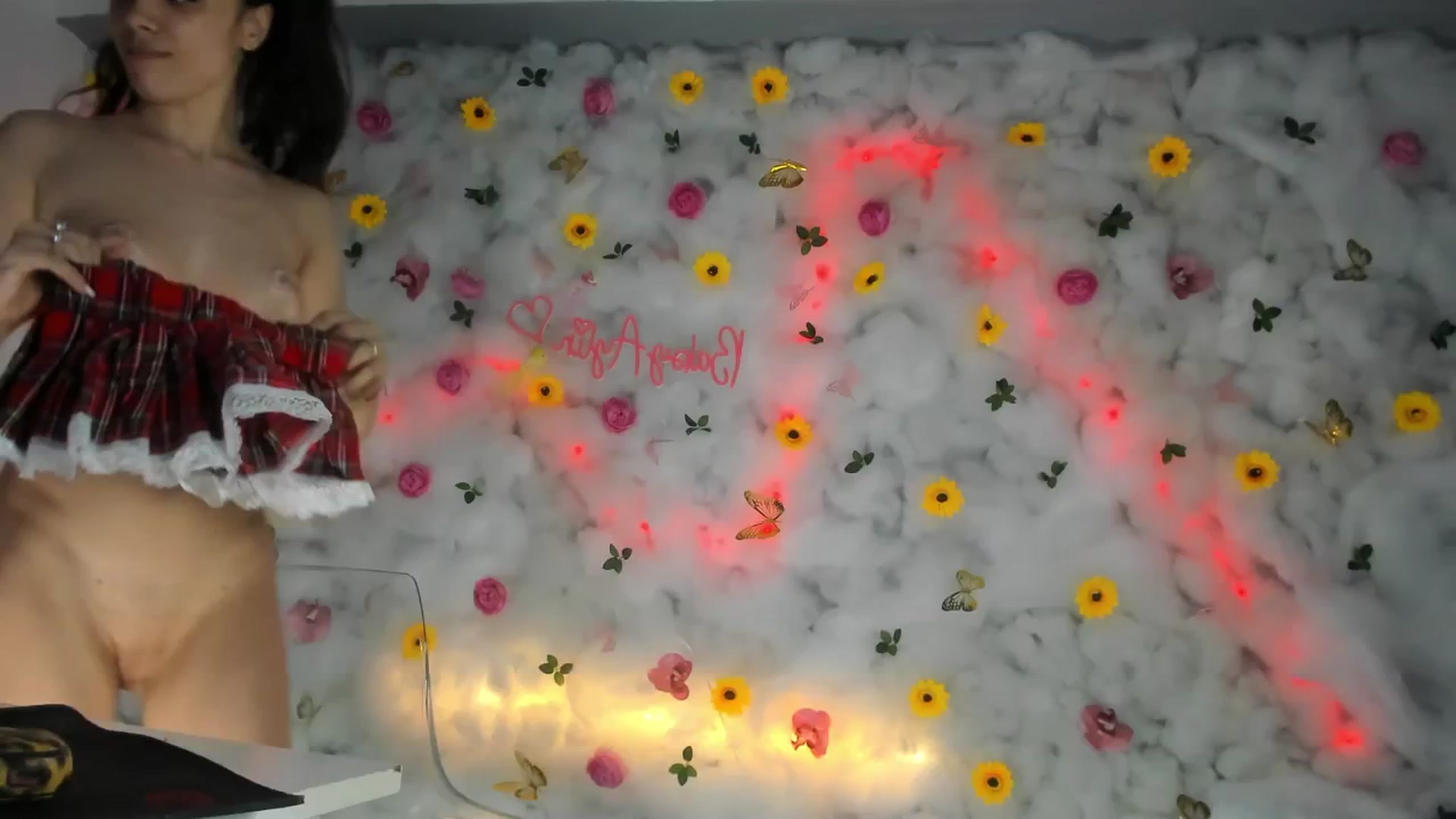 Gallery image thumbnail from BabyAylin's myfreecams stream on, 03/17/2025, 13:34 image 9 of 20