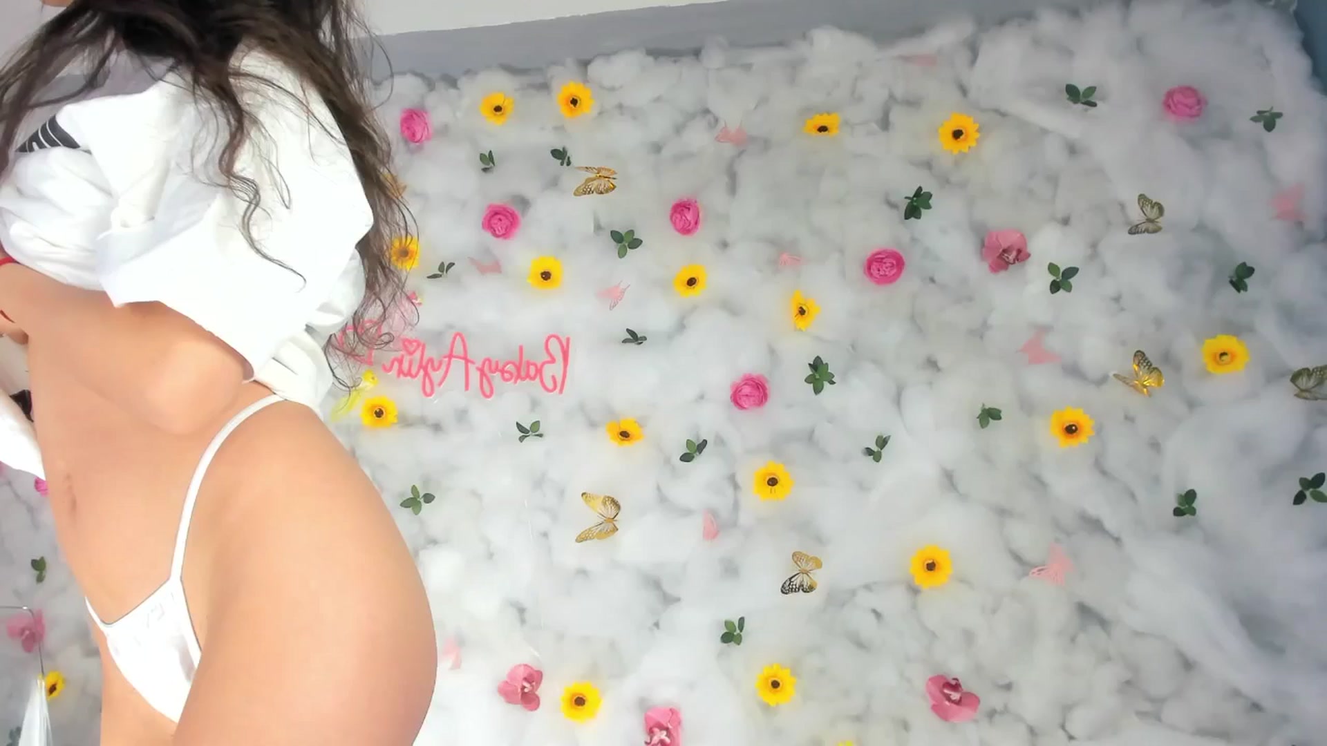 Gallery image thumbnail from BabyAylin's myfreecams stream on, 03/19/2025, 12:12 image 8 of 20