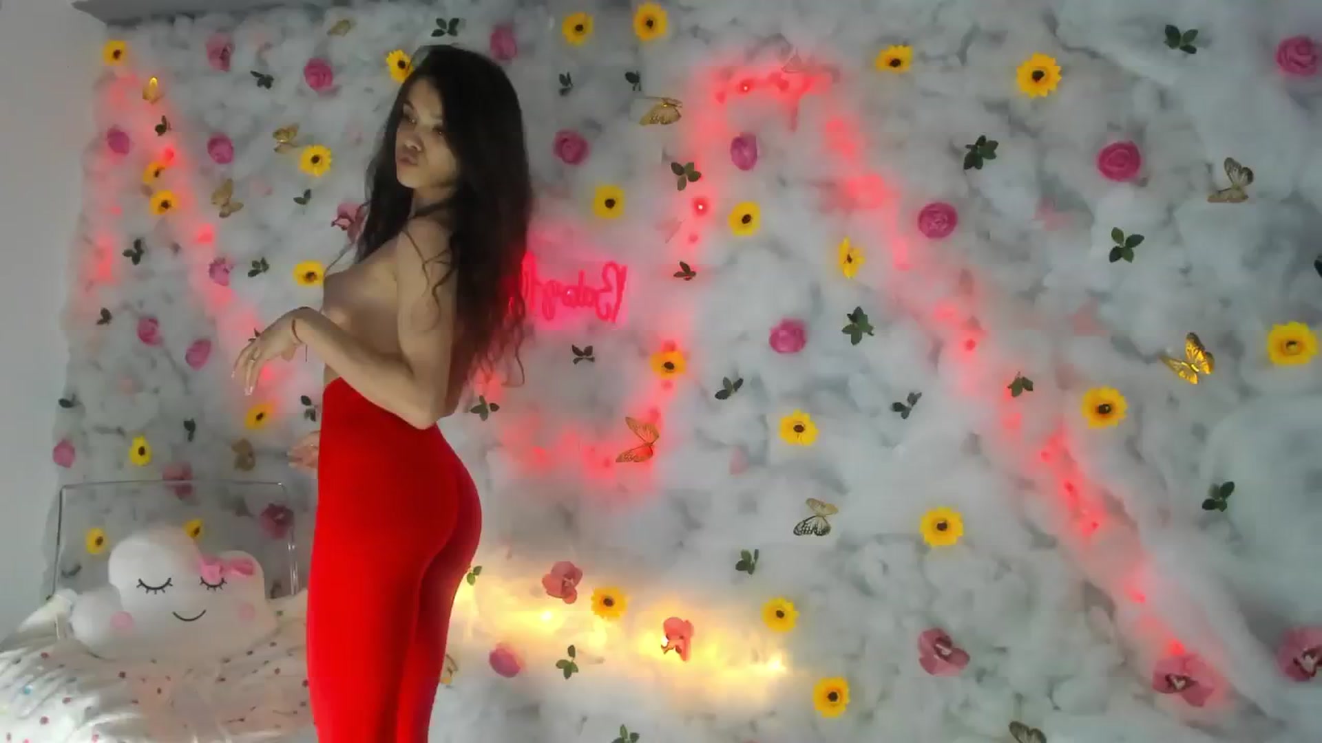 Gallery image thumbnail from BabyAylin's myfreecams stream on, 03/20/2025, 12:54 image 15 of 20