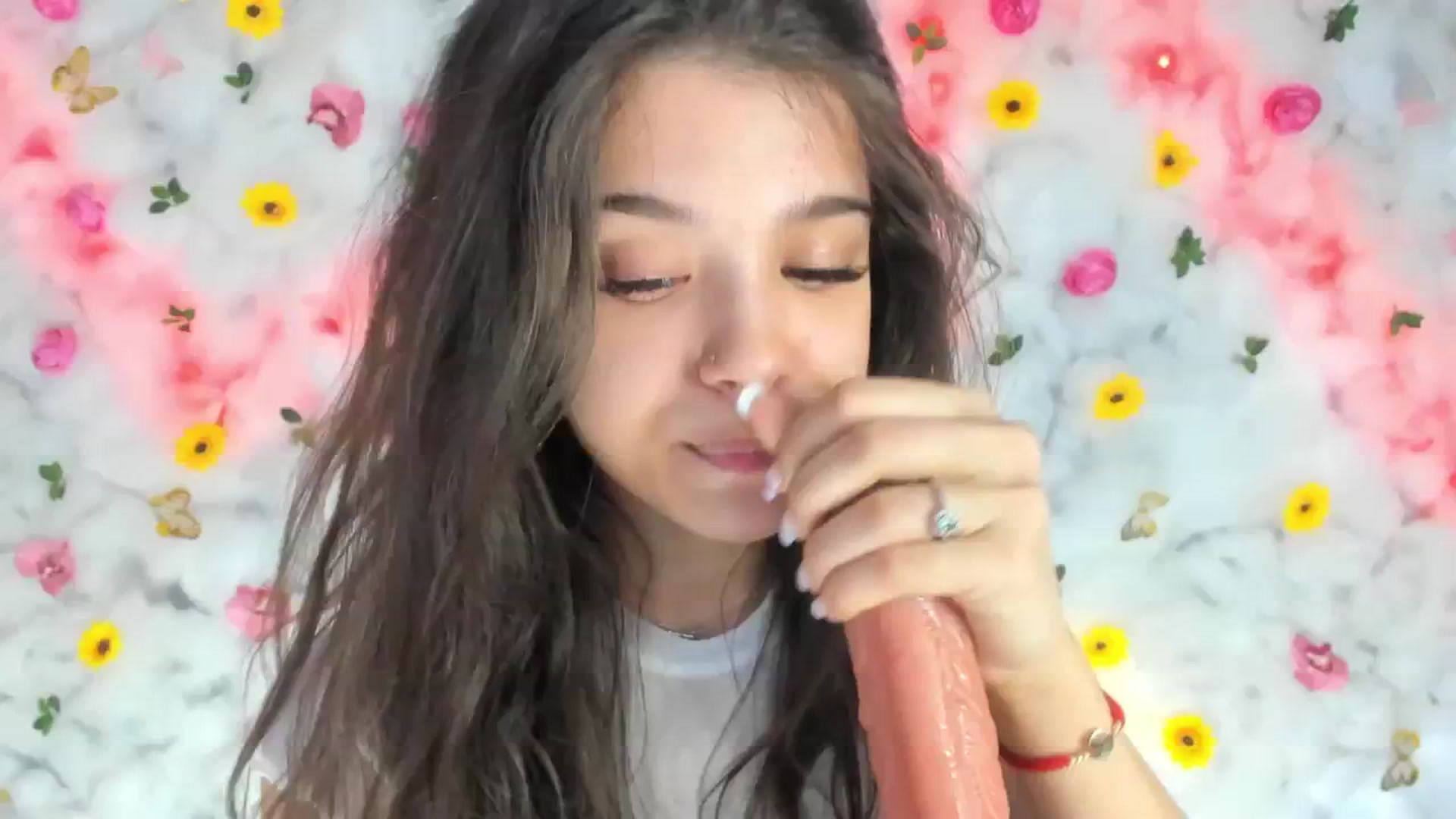 Gallery image thumbnail from BabyAylin's myfreecams stream on, 03/21/2025, 14:47 image 5 of 20