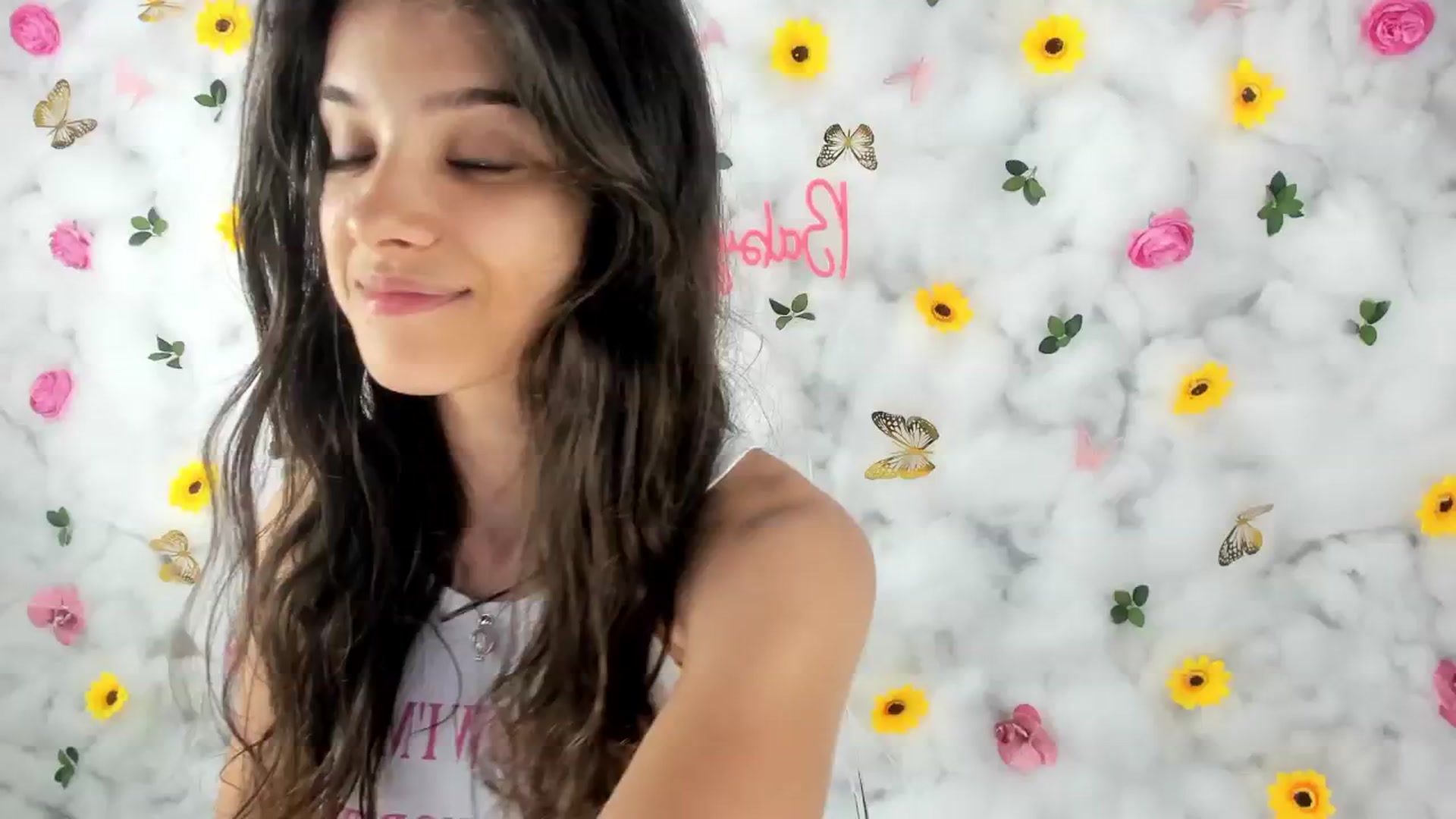 Gallery image thumbnail from BabyAylin's myfreecams stream on, 04/17/2025, 10:16 image 14 of 20