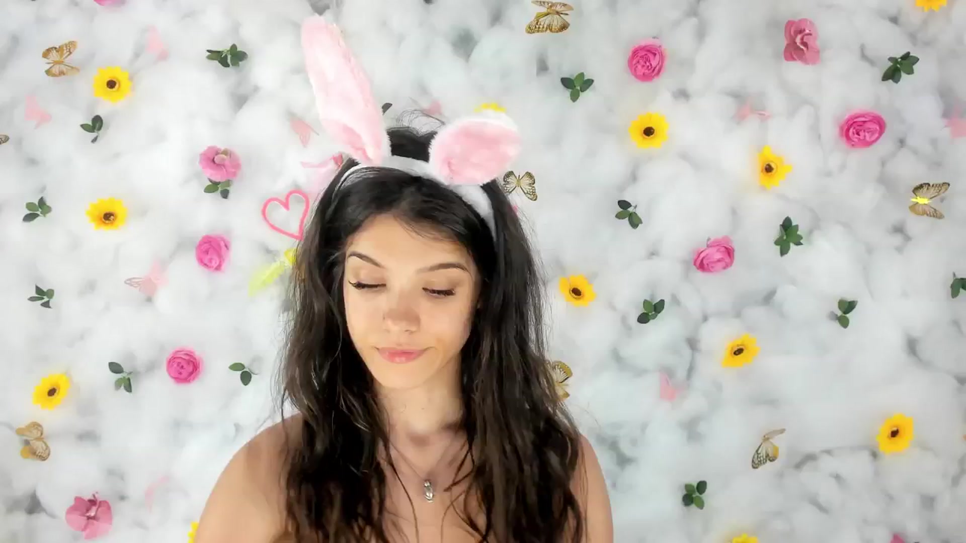 Gallery image thumbnail from BabyAylin's myfreecams stream on, 04/17/2025, 11:26 image 19 of 20