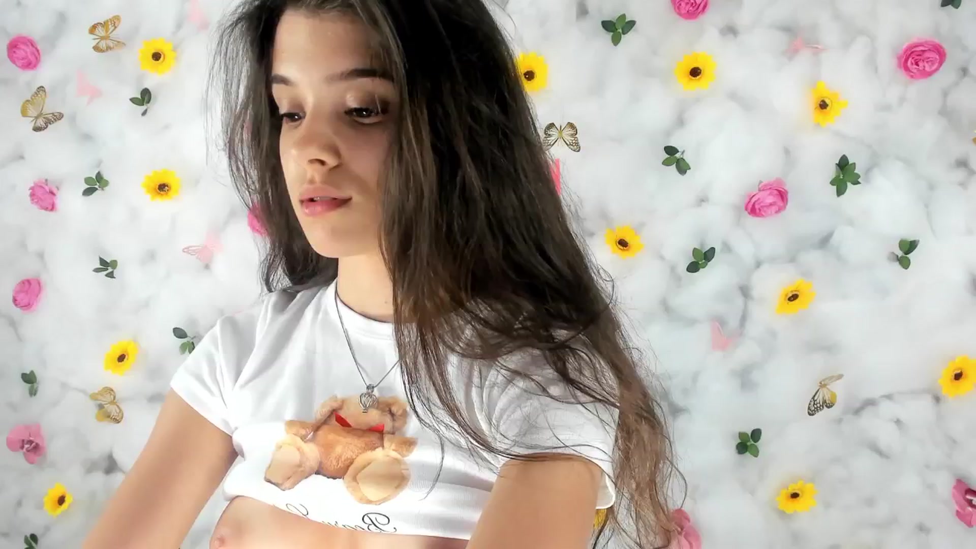 Gallery image thumbnail from BabyAylin's myfreecams stream on, 04/22/2025, 07:05 image 6 of 20