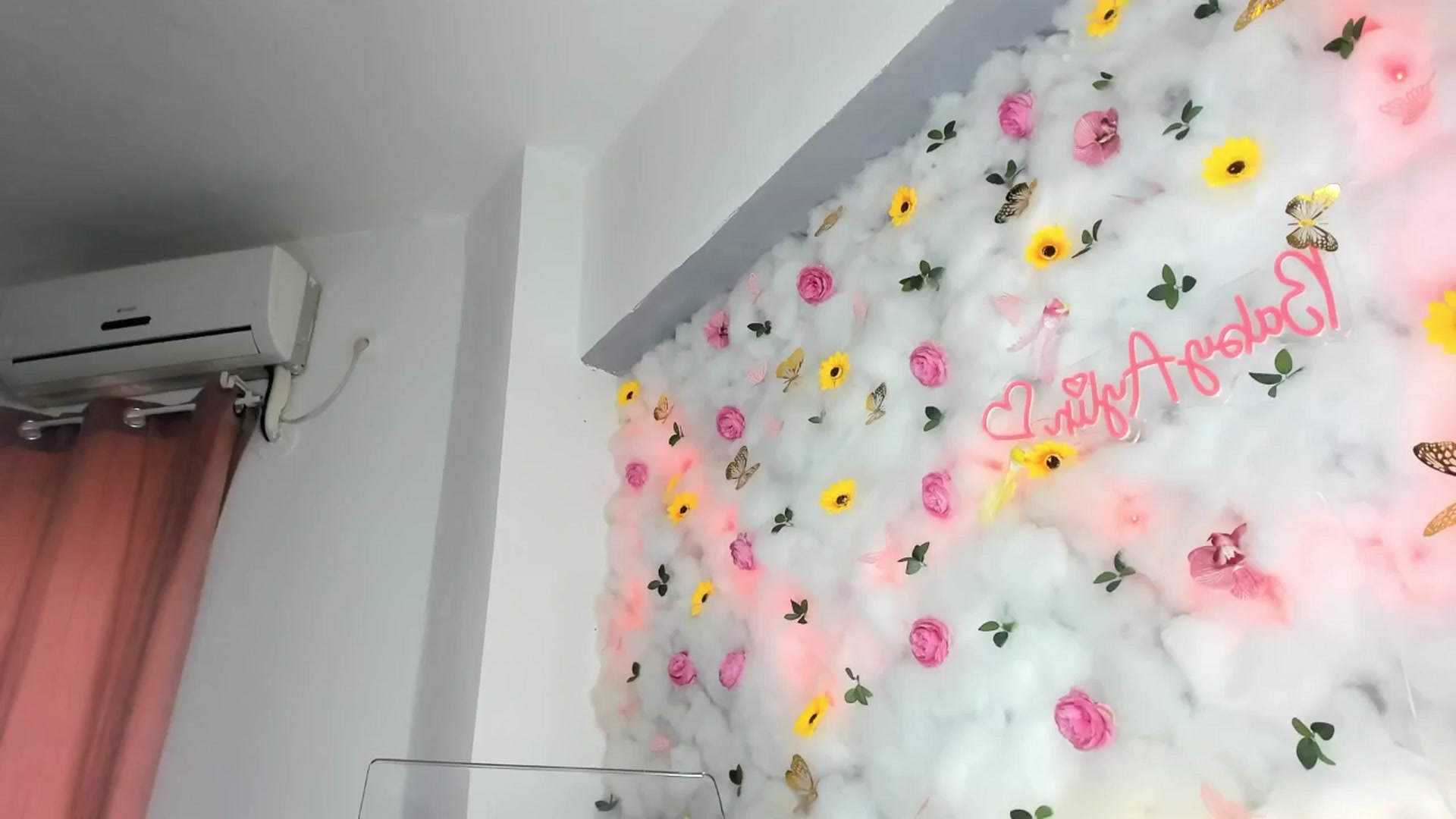 Gallery image thumbnail from BabyAylin's myfreecams stream on, 05/13/2025, 09:50 image 13 of 20