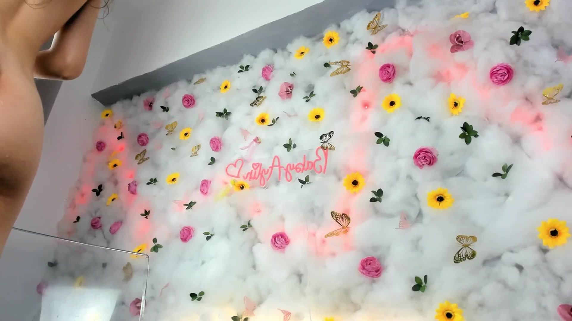 Gallery image thumbnail from BabyAylin's myfreecams stream on, 06/15/2025, 13:10 image 2 of 20