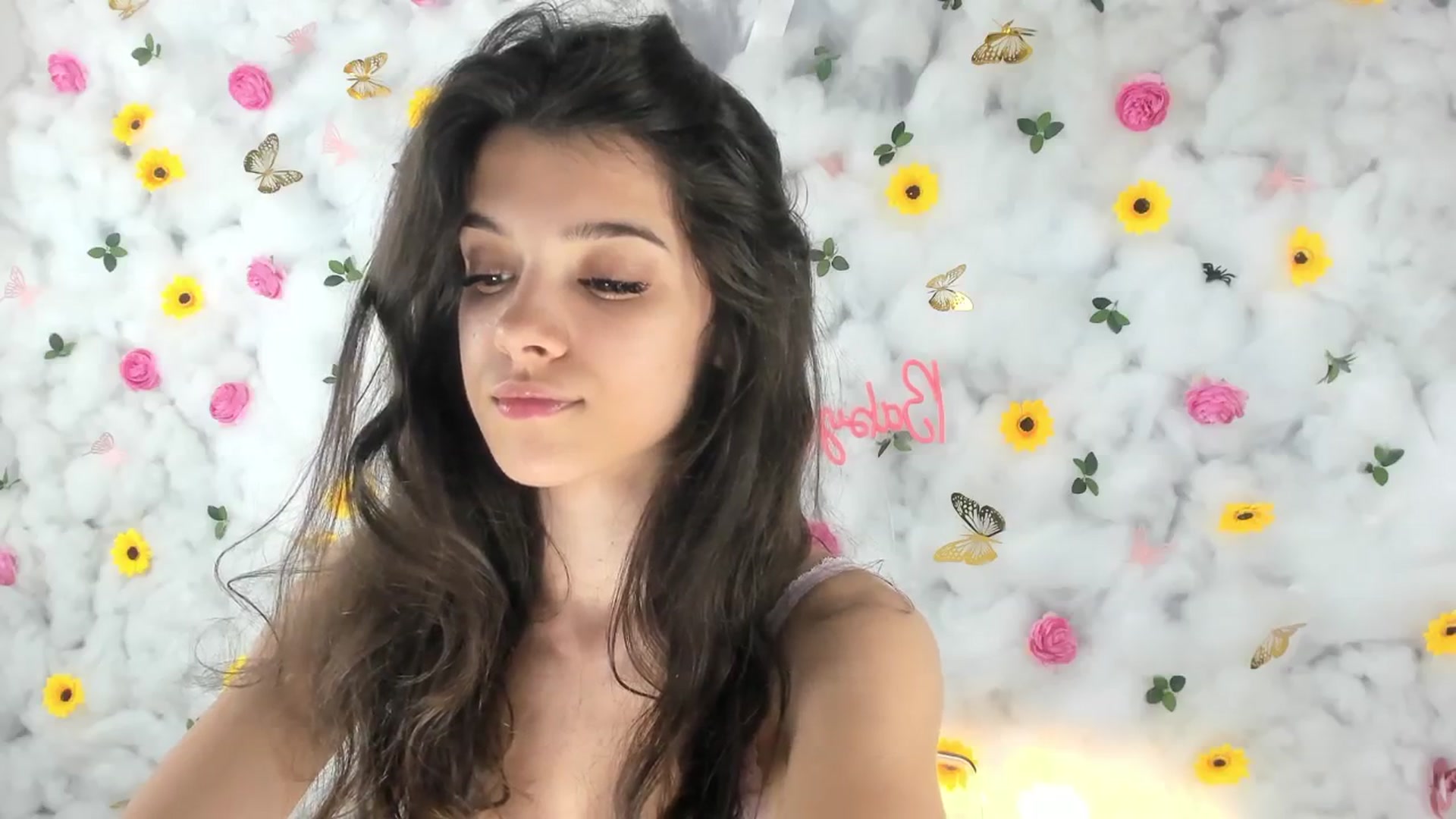 Gallery image thumbnail from BabyAylin's myfreecams stream on, 06/20/2025, 08:32 image 9 of 20