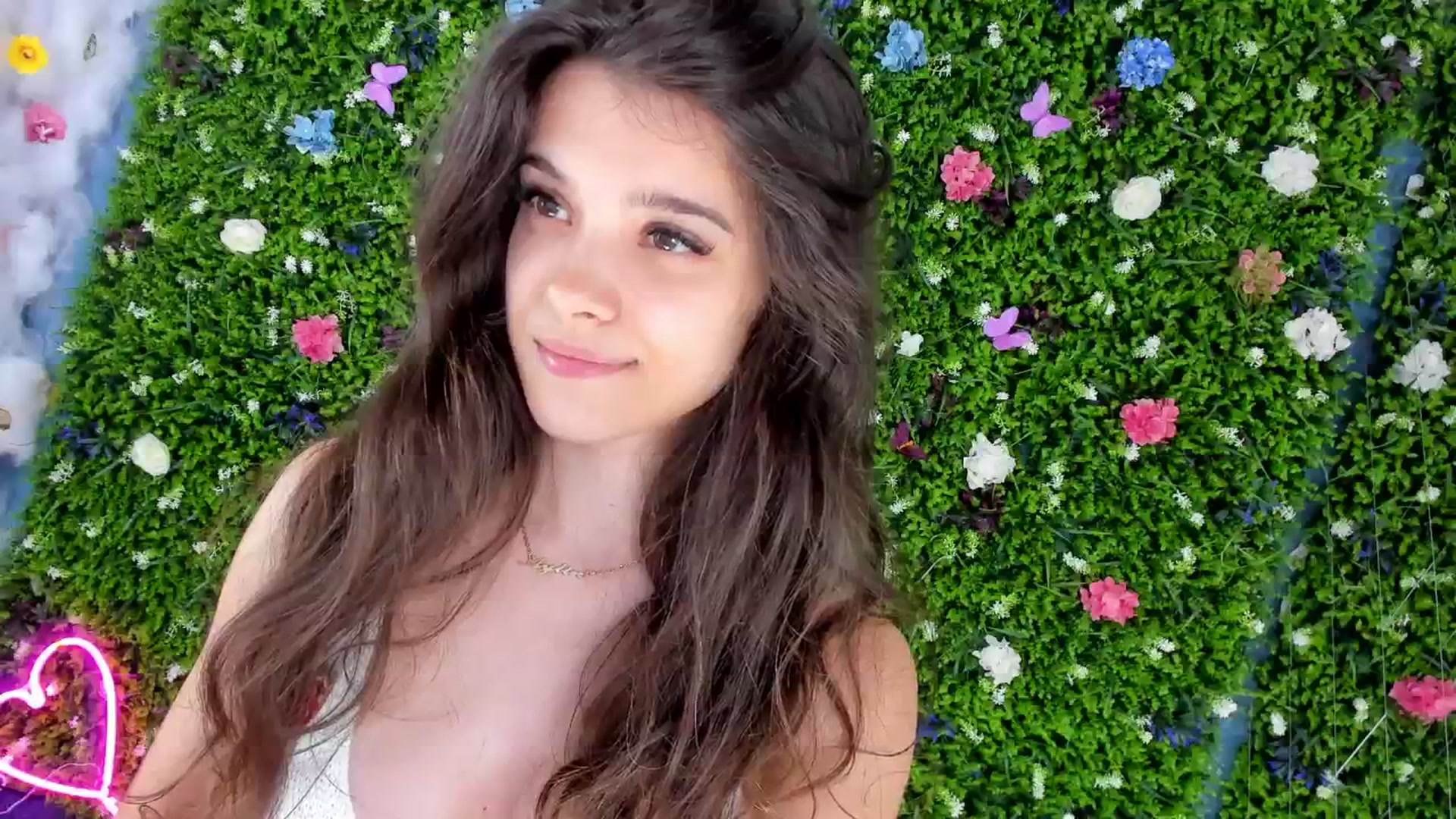 Gallery image thumbnail from BabyAylin's myfreecams stream on, 07/14/2025, 08:44 image 16 of 20