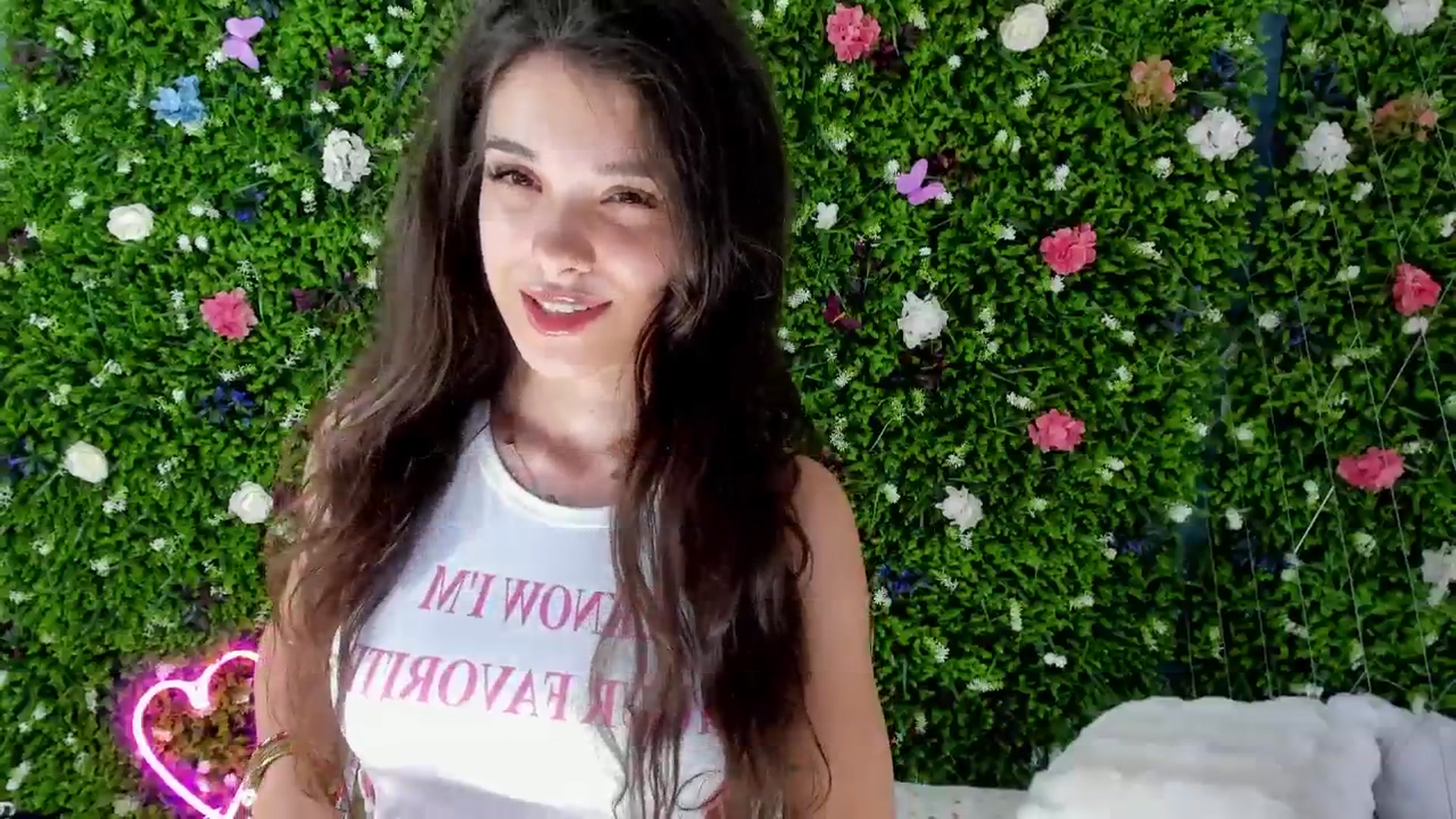 Gallery image thumbnail from BabyAylin's myfreecams stream on, 08/07/2025, 14:59 image 3 of 20