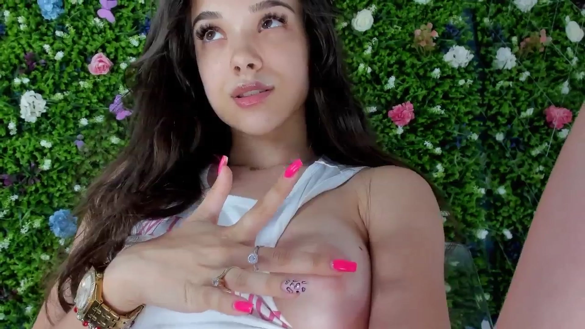 Gallery image thumbnail from BabyAylin's myfreecams stream on, 08/07/2025, 14:59 image 14 of 20