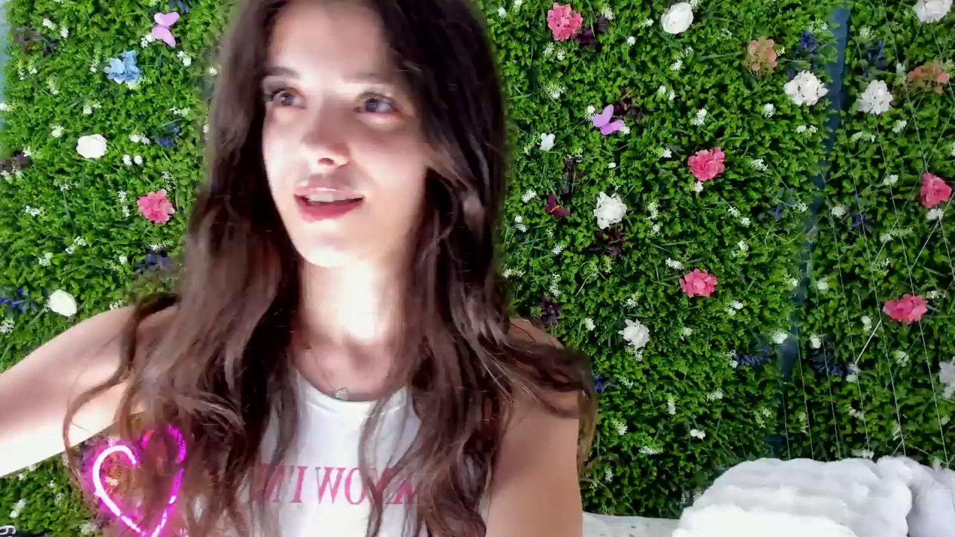 Gallery image thumbnail from BabyAylin's myfreecams stream on, 08/07/2025, 14:59 image 1 of 20