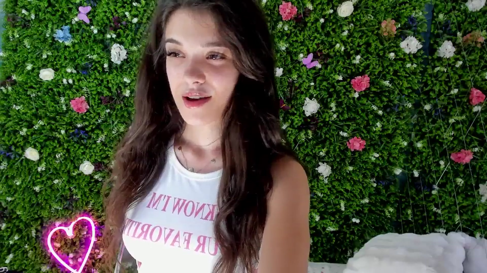 Gallery image thumbnail from BabyAylin's myfreecams stream on, 08/07/2025, 14:59 image 2 of 20