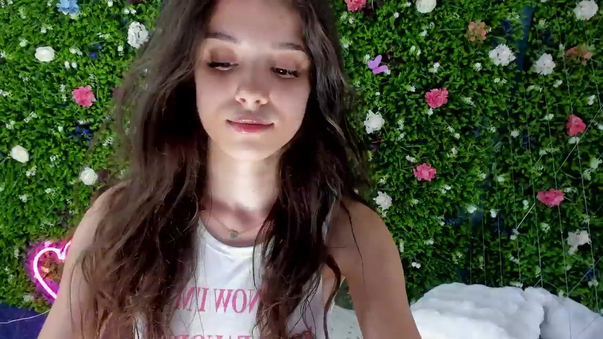 Gallery image thumbnail from BabyAylin's myfreecams stream on, 08/07/2025, 14:59 image 9 of 20