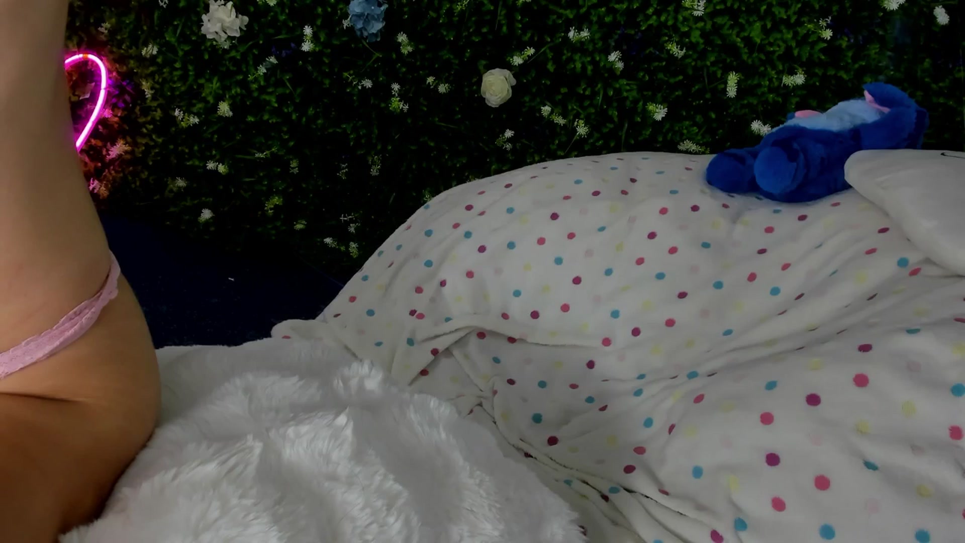 Gallery image thumbnail from BabyAylin's myfreecams stream on, 08/07/2025, 18:34 image 9 of 20