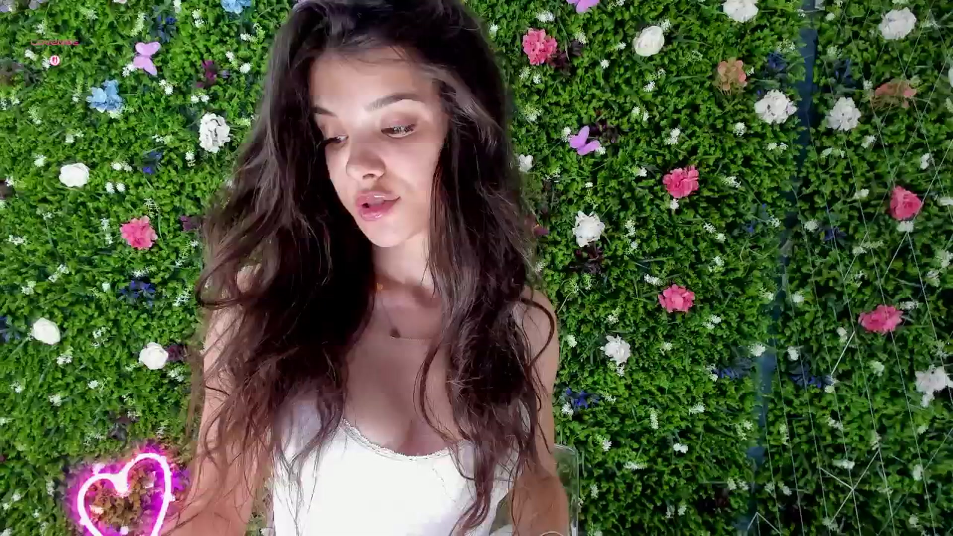 Gallery image thumbnail from BabyAylin's myfreecams stream on, 08/09/2025, 11:33 image 5 of 20