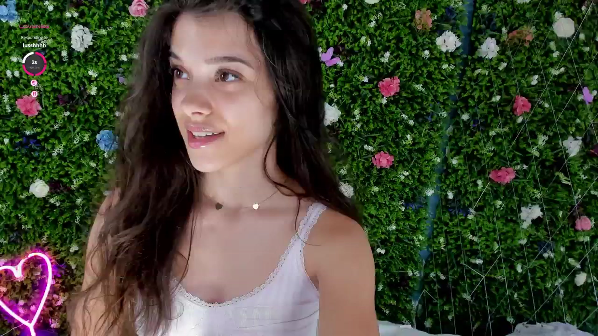 Gallery image thumbnail from BabyAylin's myfreecams stream on, 08/09/2025, 18:33 image 1 of 20