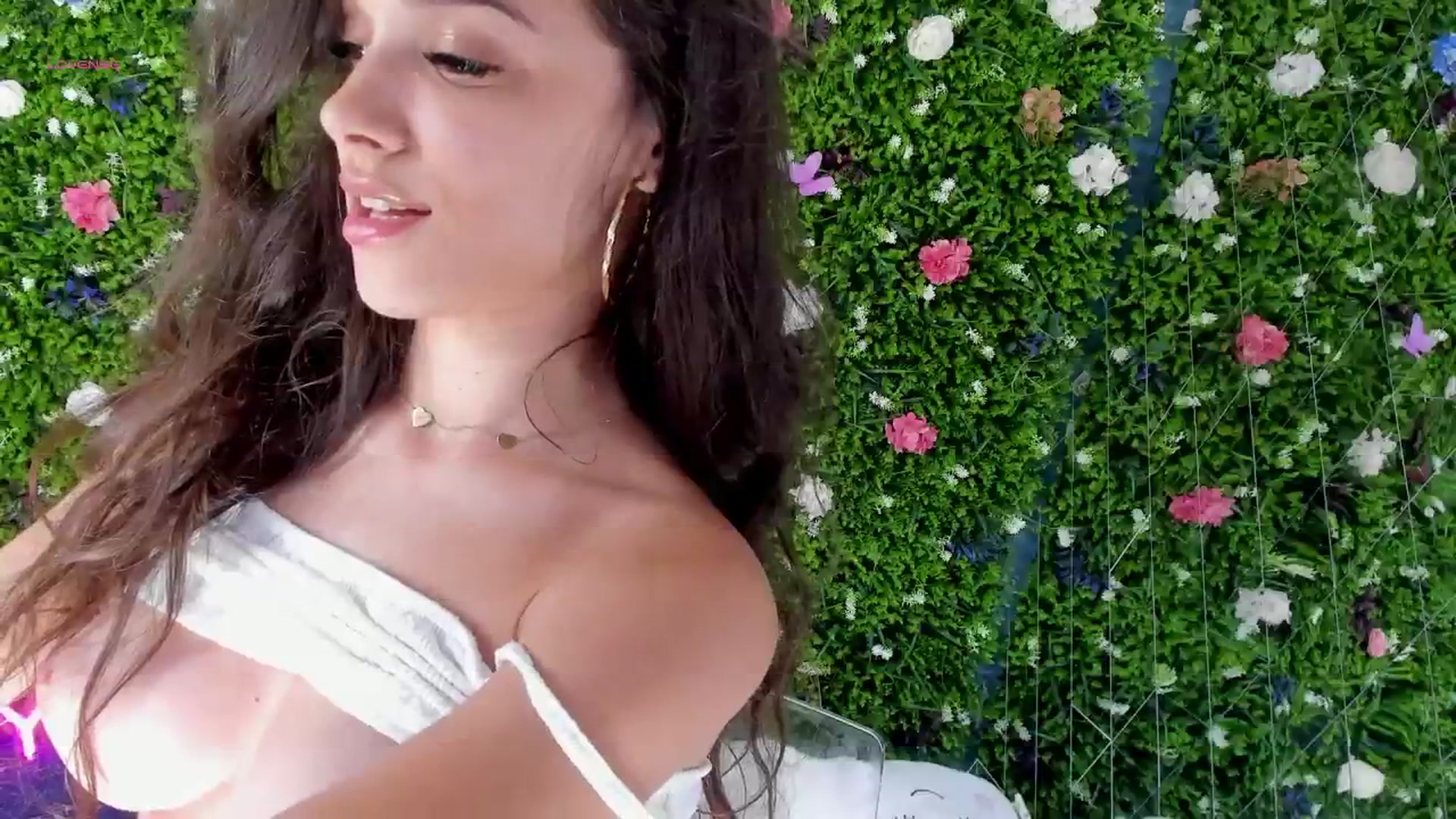 Gallery image thumbnail from BabyAylin's myfreecams stream on, 08/19/2025, 13:01 image 13 of 20