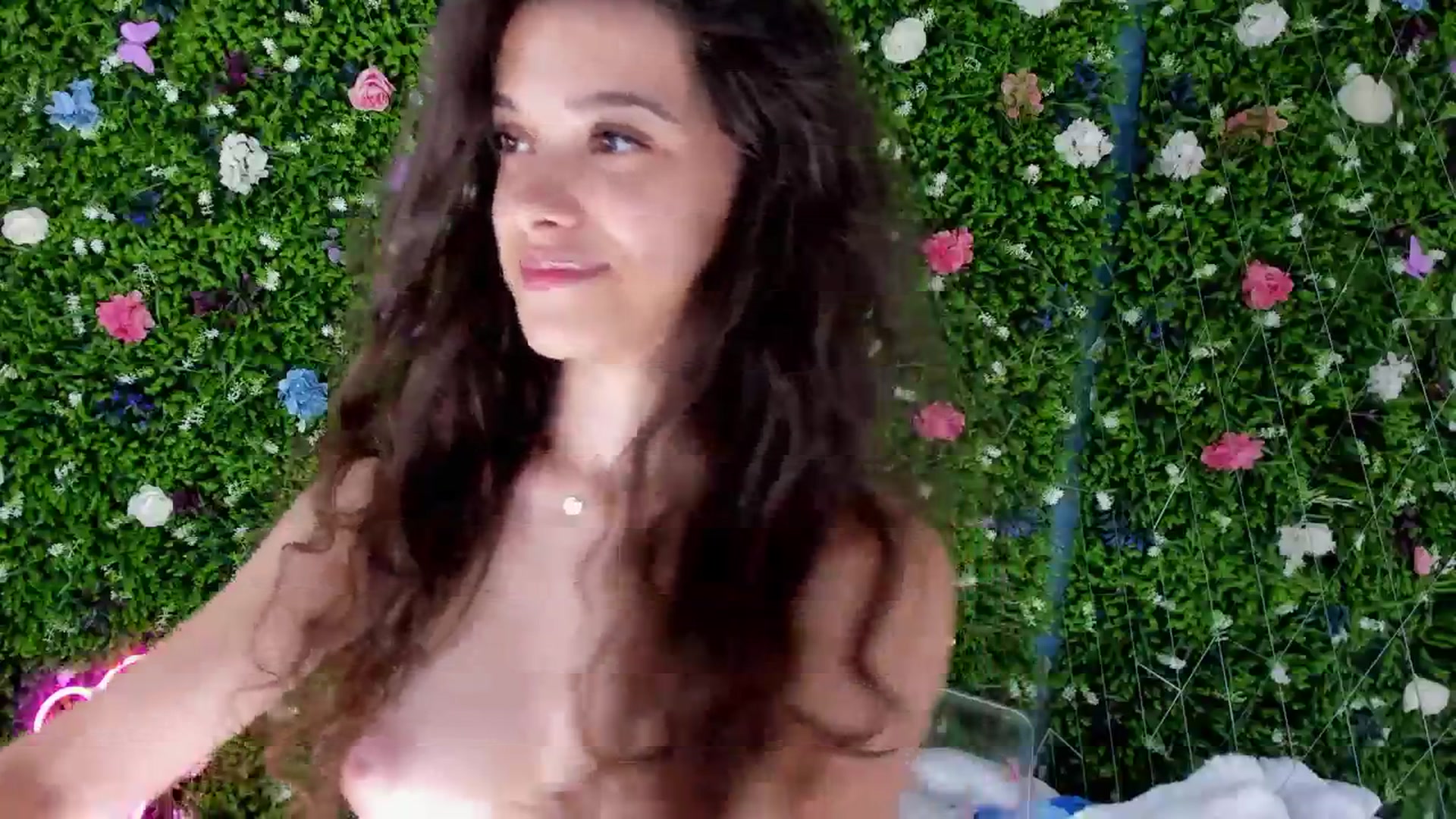 Gallery image thumbnail from BabyAylin's myfreecams stream on, 08/22/2025, 07:16 image 10 of 20