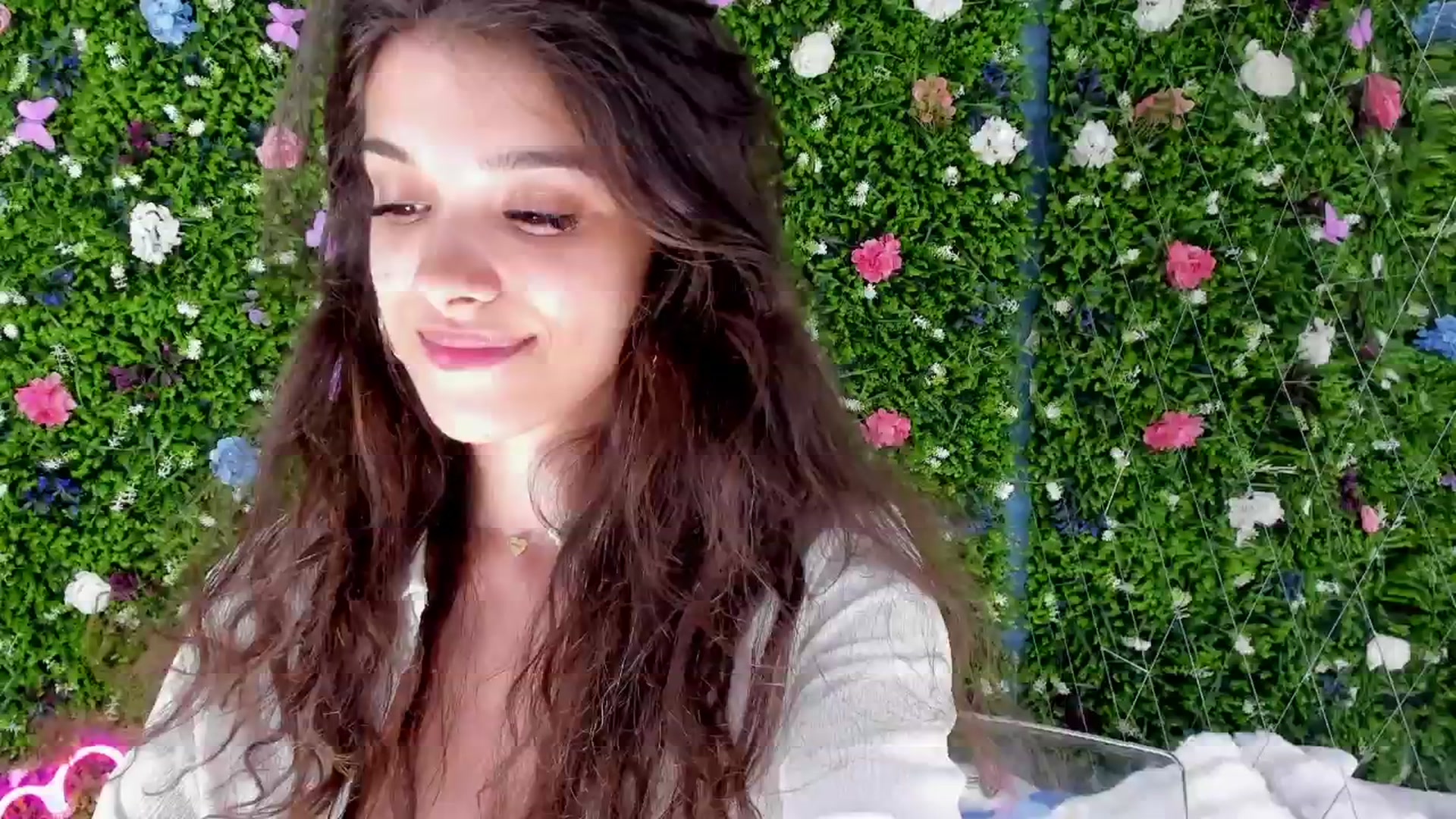 Gallery image thumbnail from BabyAylin's myfreecams stream on, 08/22/2025, 11:38 image 3 of 20