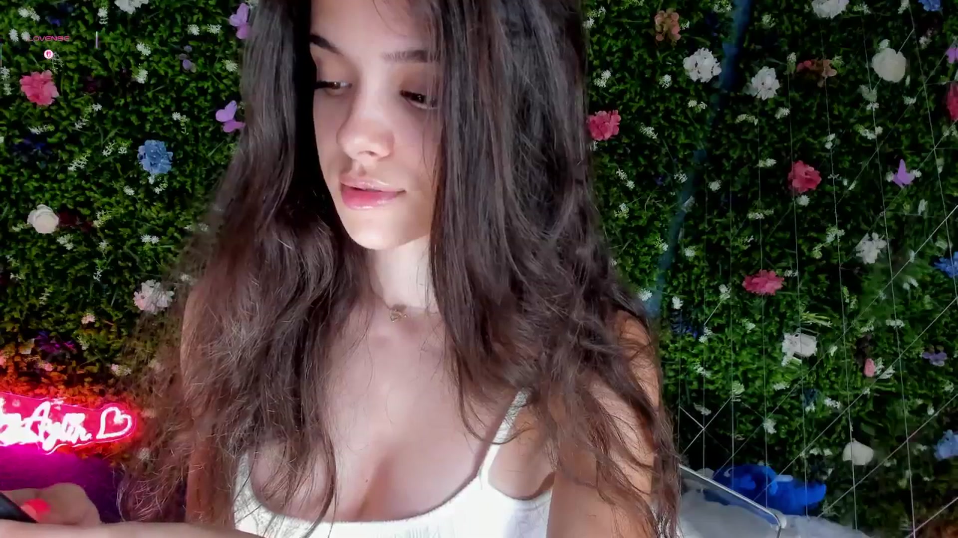 Gallery image thumbnail from BabyAylin's myfreecams stream on, 09/03/2025, 07:59 image 2 of 20
