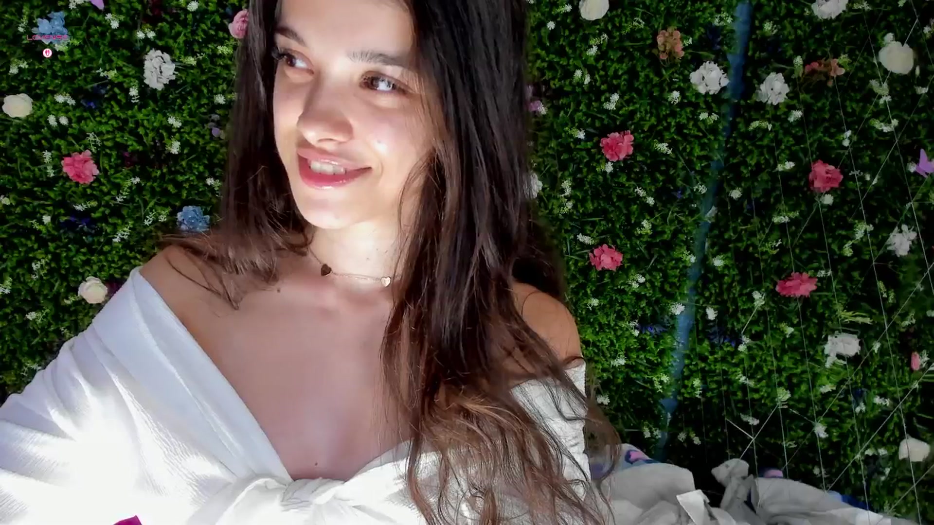 Gallery image thumbnail from BabyAylin's myfreecams stream on, 09/07/2025, 10:05 image 18 of 20