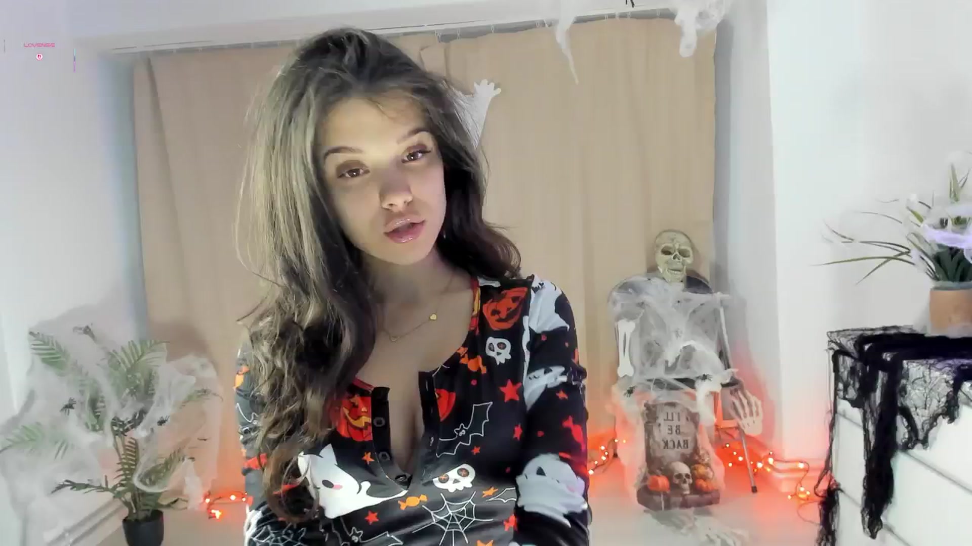Gallery image thumbnail from BabyAylin's myfreecams stream on, 10/28/2025, 08:40 image 1 of 20