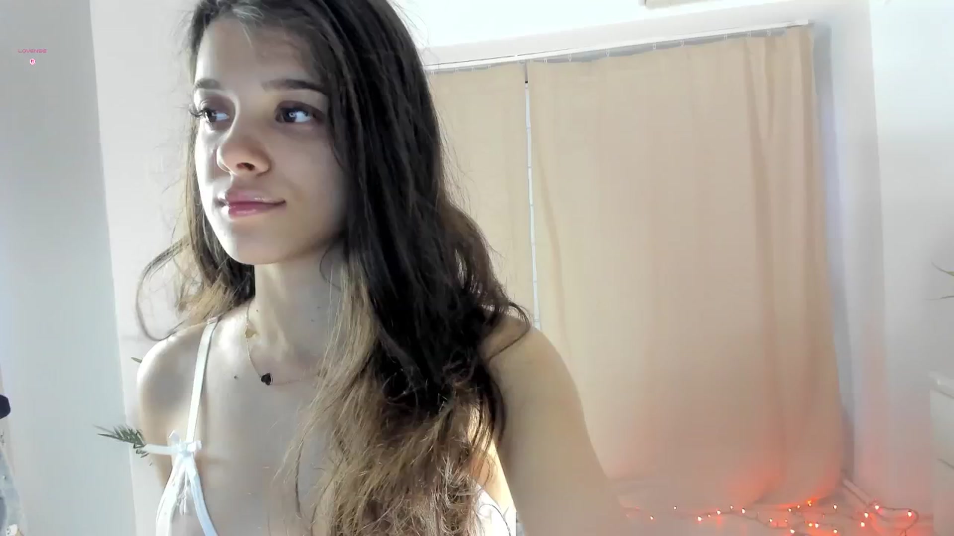 Gallery image thumbnail from BabyAylin's myfreecams stream on, 11/06/2025, 06:25 image 7 of 20