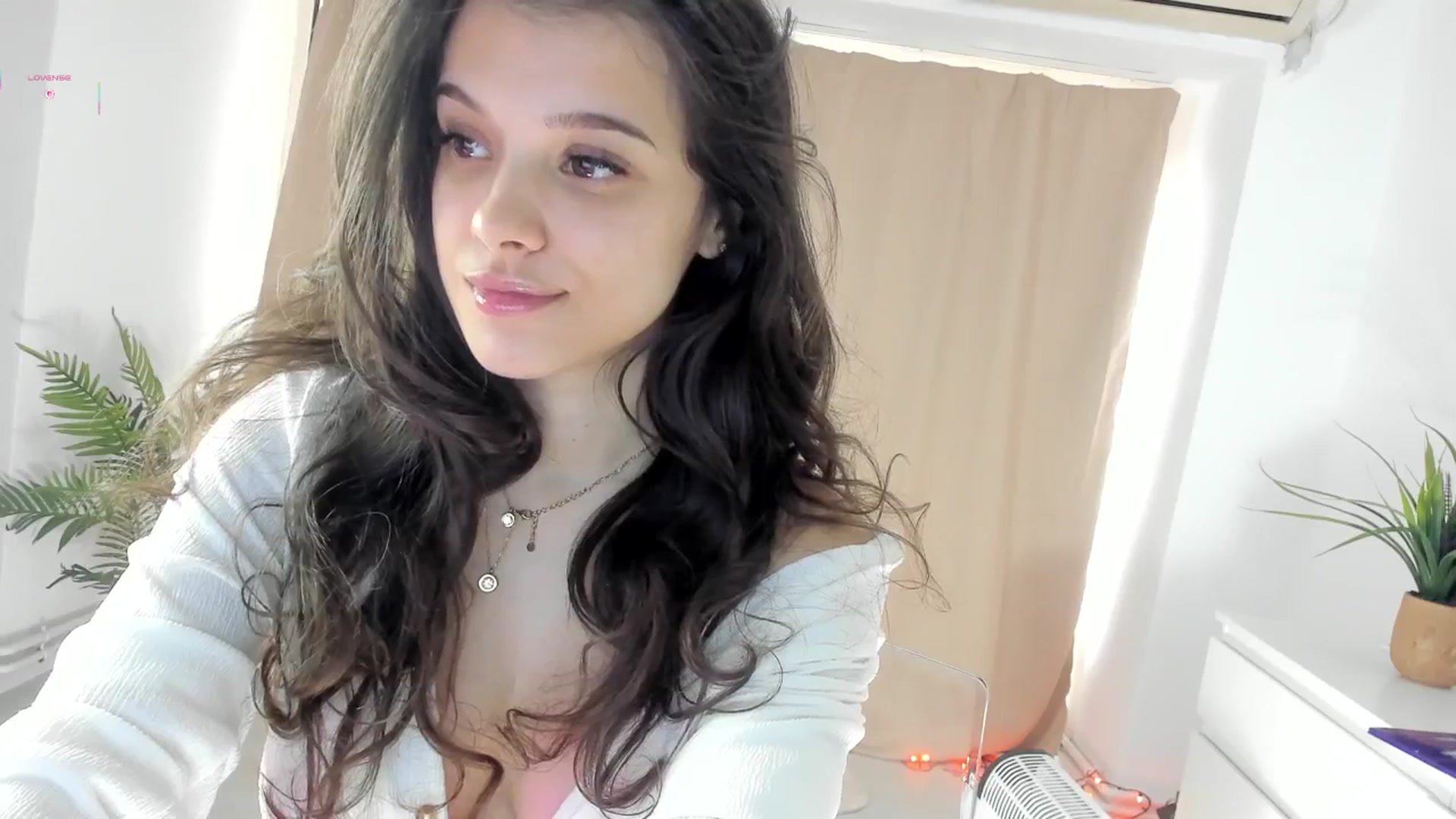 Gallery image thumbnail from BabyAylin's myfreecams stream on, 11/20/2025, 13:05 image 5 of 20