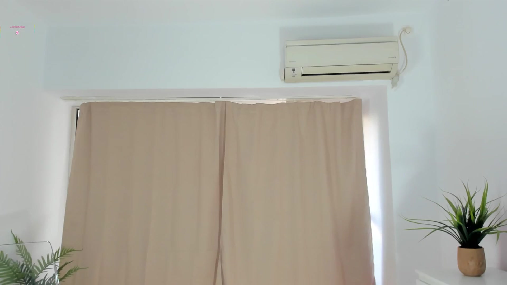 Gallery image thumbnail from BabyAylin's myfreecams stream on, 11/22/2025, 11:04 image 18 of 20