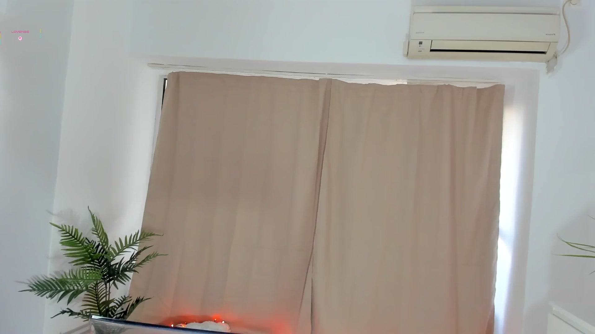 Gallery image thumbnail from BabyAylin's myfreecams stream on, 11/22/2025, 11:04 image 10 of 20