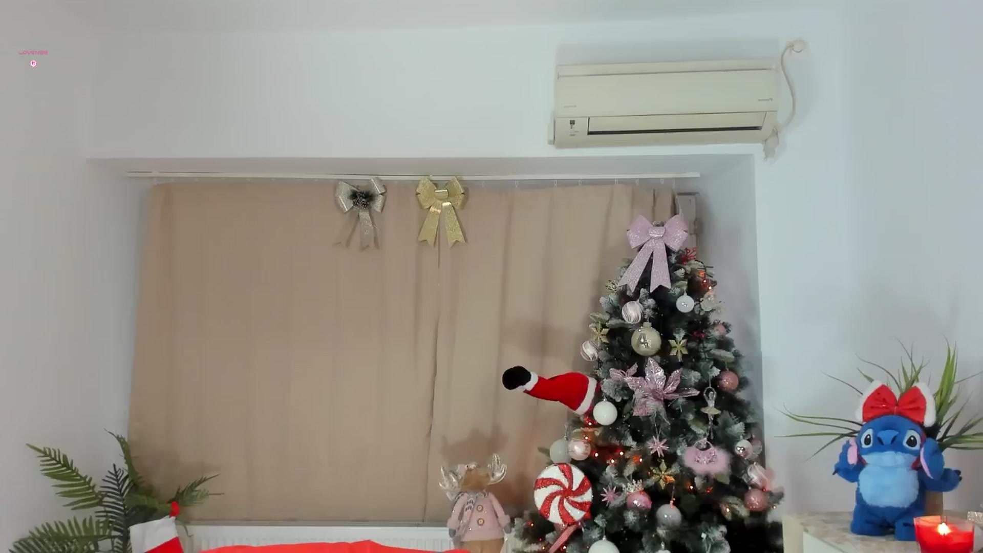 Gallery image thumbnail from BabyAylin's myfreecams stream on, 12/22/2025, 13:01 image 4 of 20