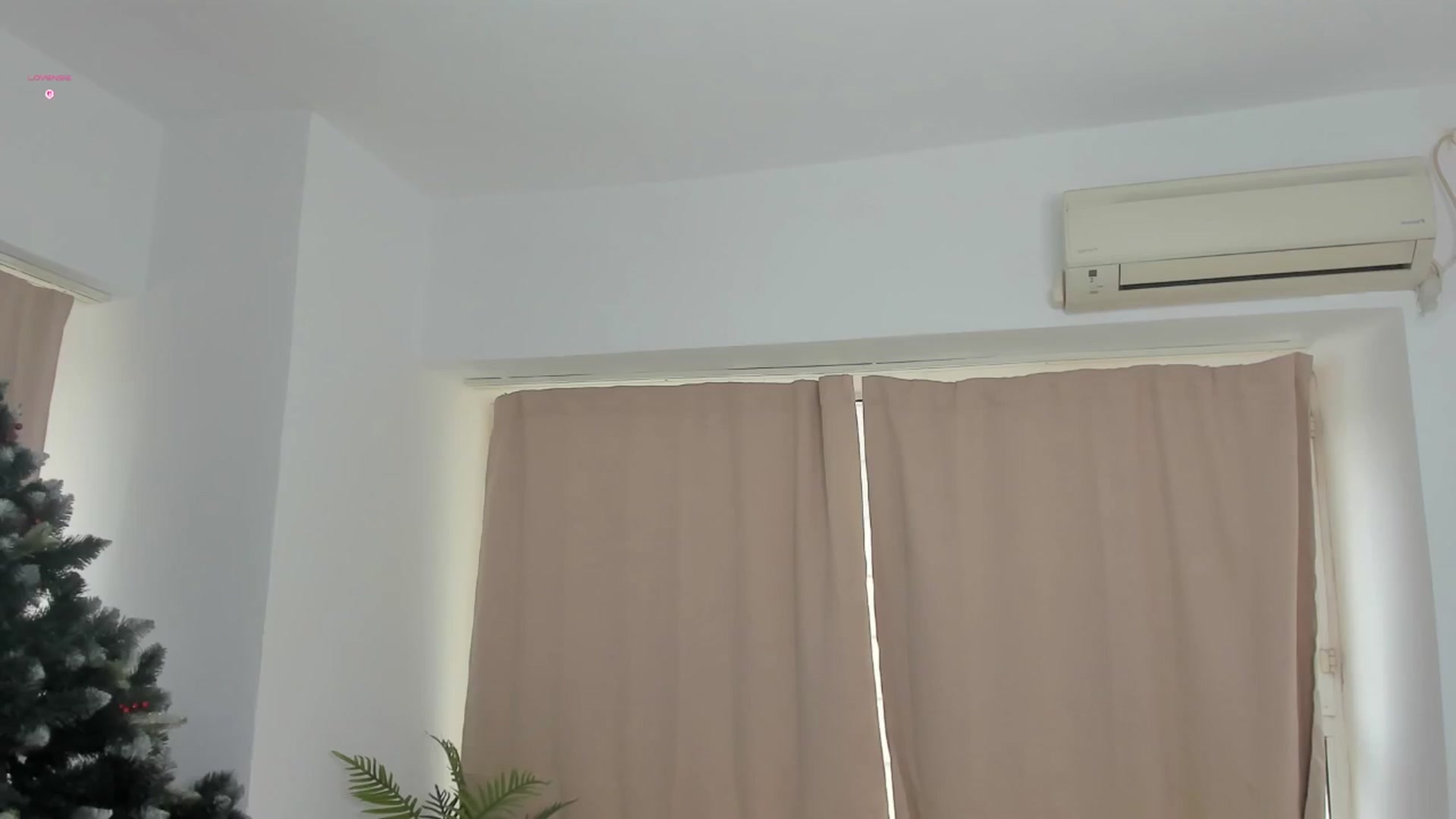 Gallery image thumbnail from BabyAylin's myfreecams stream on, 01/21/2026, 10:14 image 15 of 20