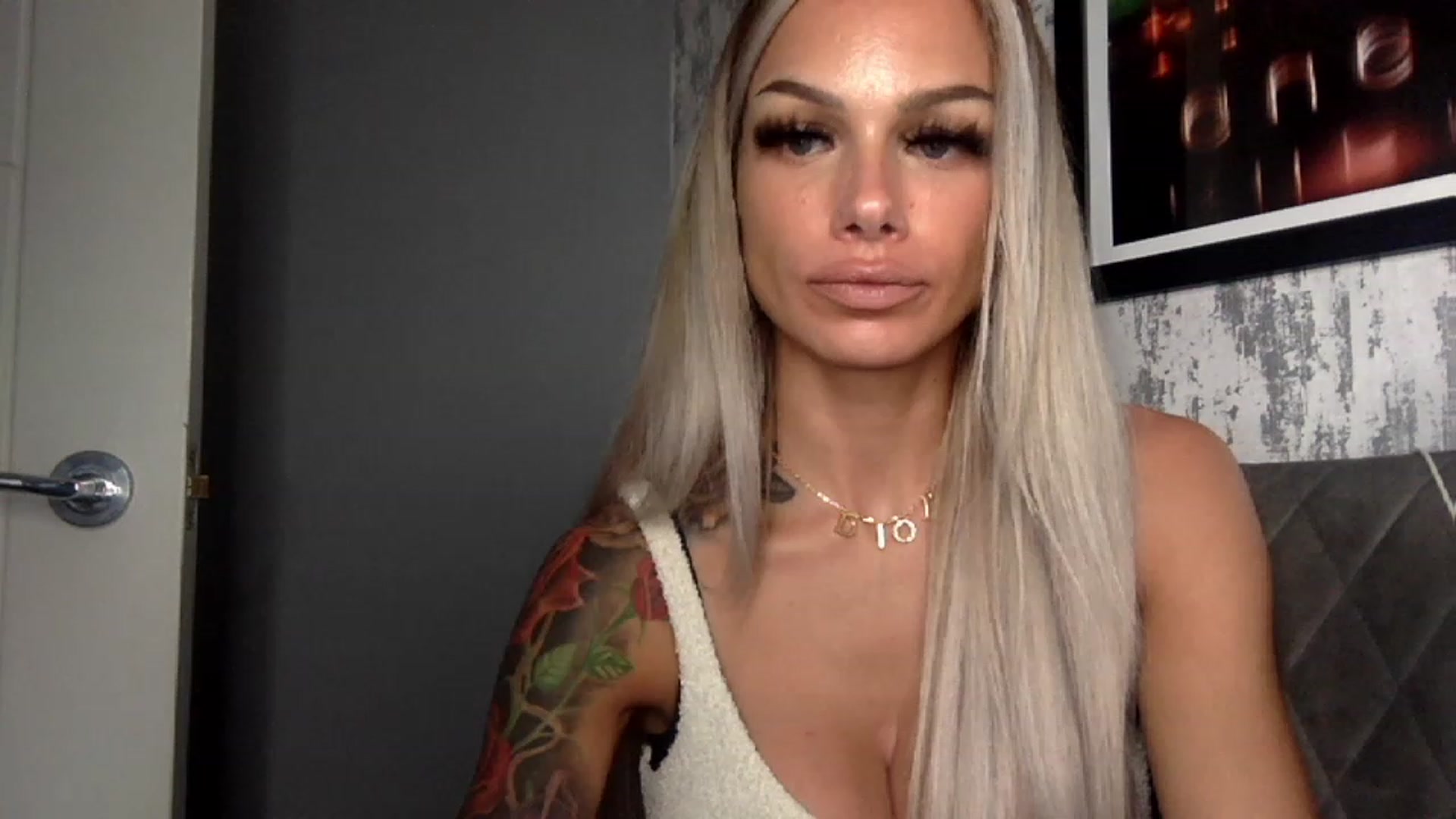 Gallery image thumbnail from BabyDaisyx's myfreecams stream on, 11/20/2022, 15:49 image 6 of 20