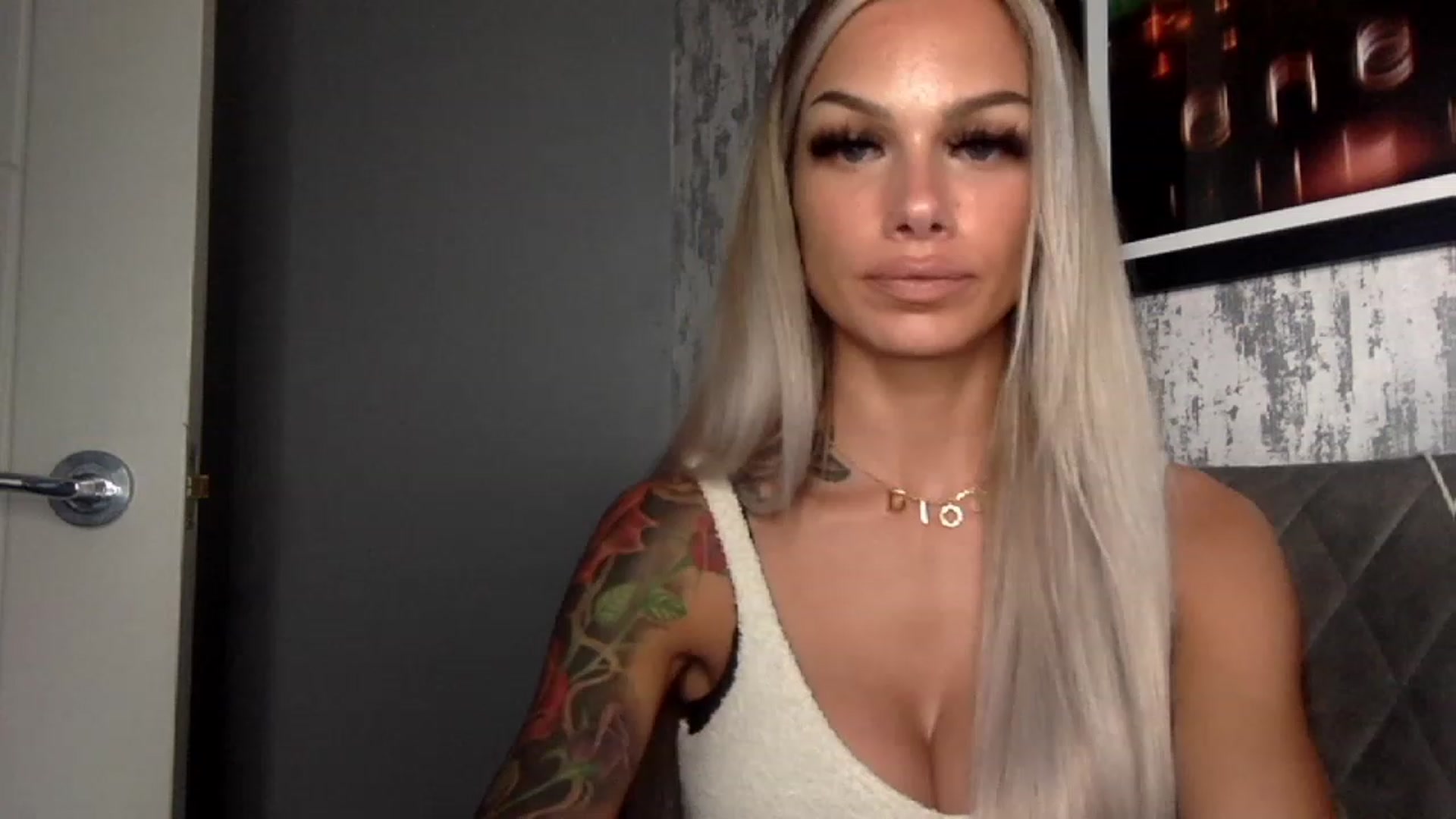 Gallery image thumbnail from BabyDaisyx's myfreecams stream on, 11/20/2022, 15:49 image 5 of 20
