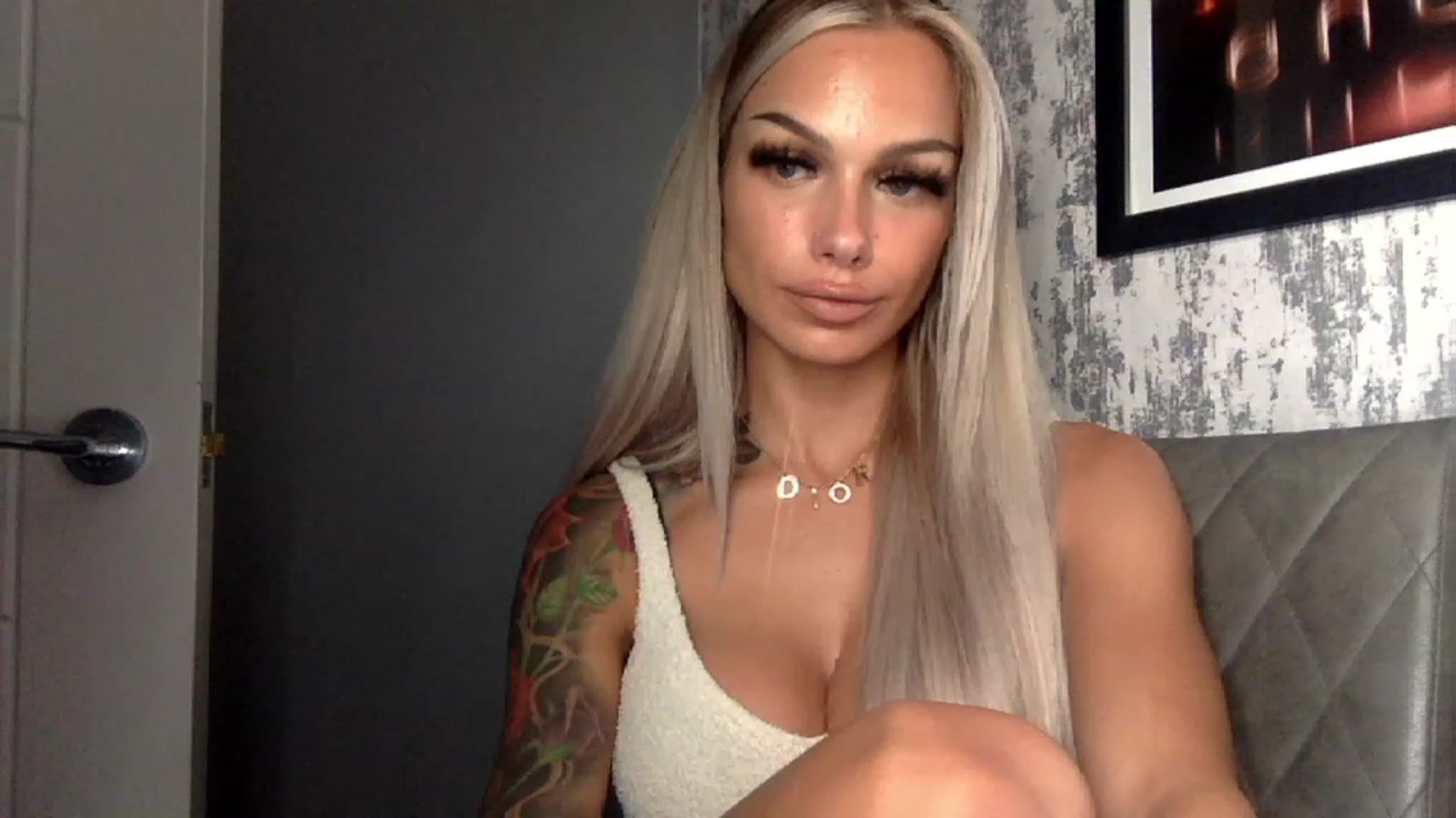 Gallery image thumbnail from BabyDaisyx's myfreecams stream on, 11/20/2022, 15:49 image 16 of 20