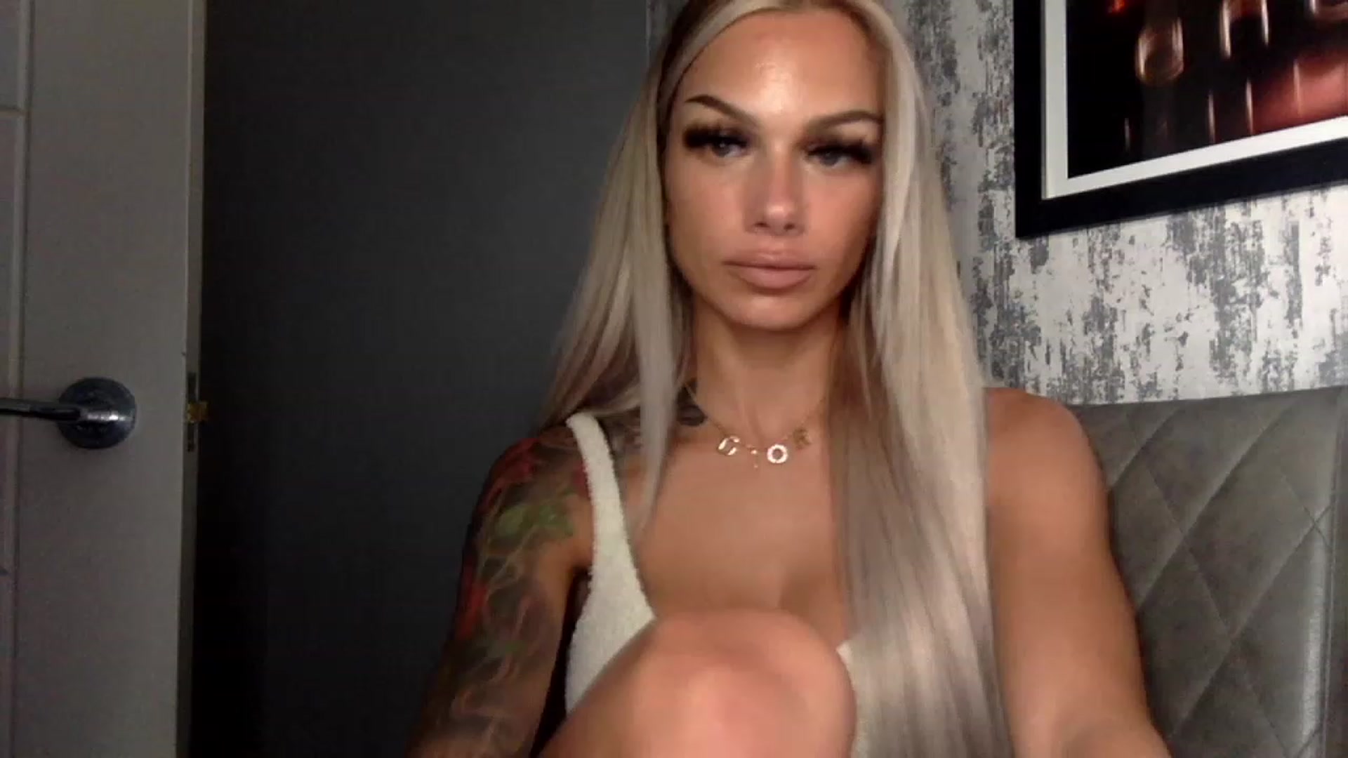 Gallery image thumbnail from BabyDaisyx's myfreecams stream on, 11/20/2022, 15:49 image 14 of 20