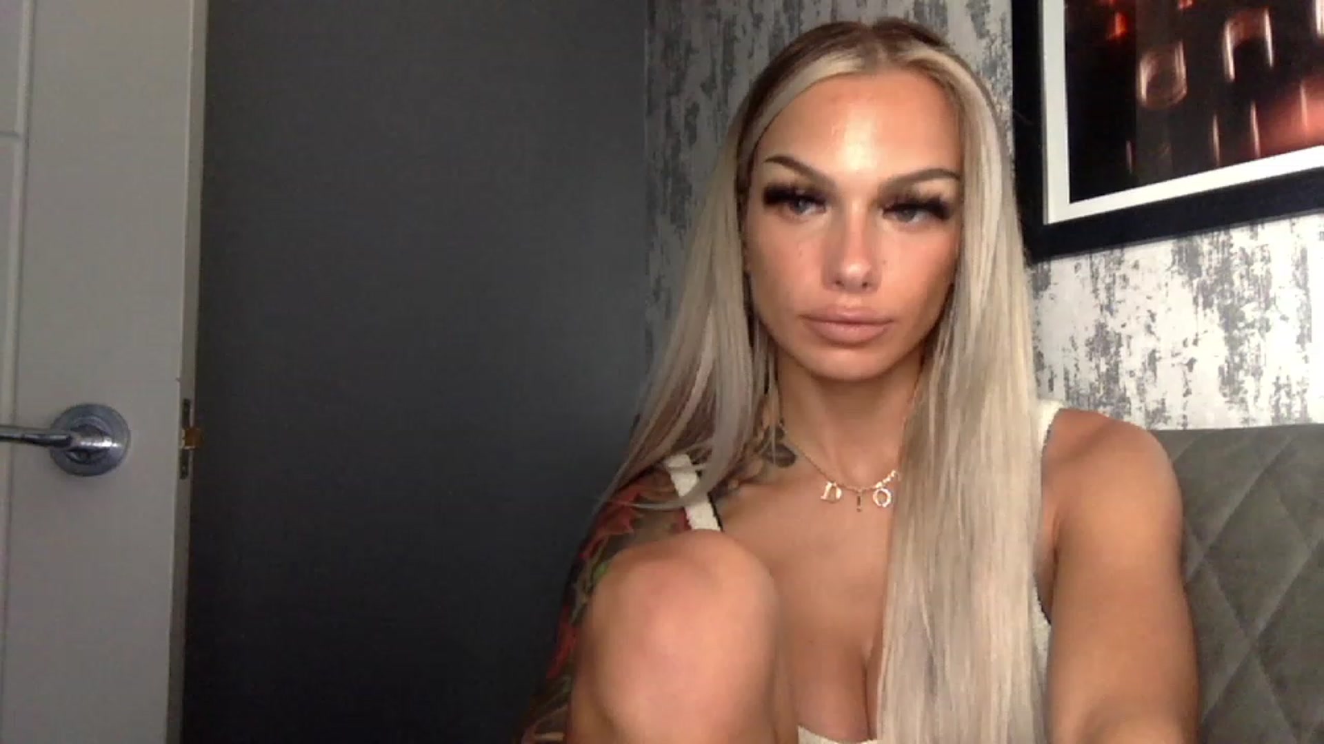 Gallery image thumbnail from BabyDaisyx's myfreecams stream on, 11/20/2022, 15:49 image 12 of 20