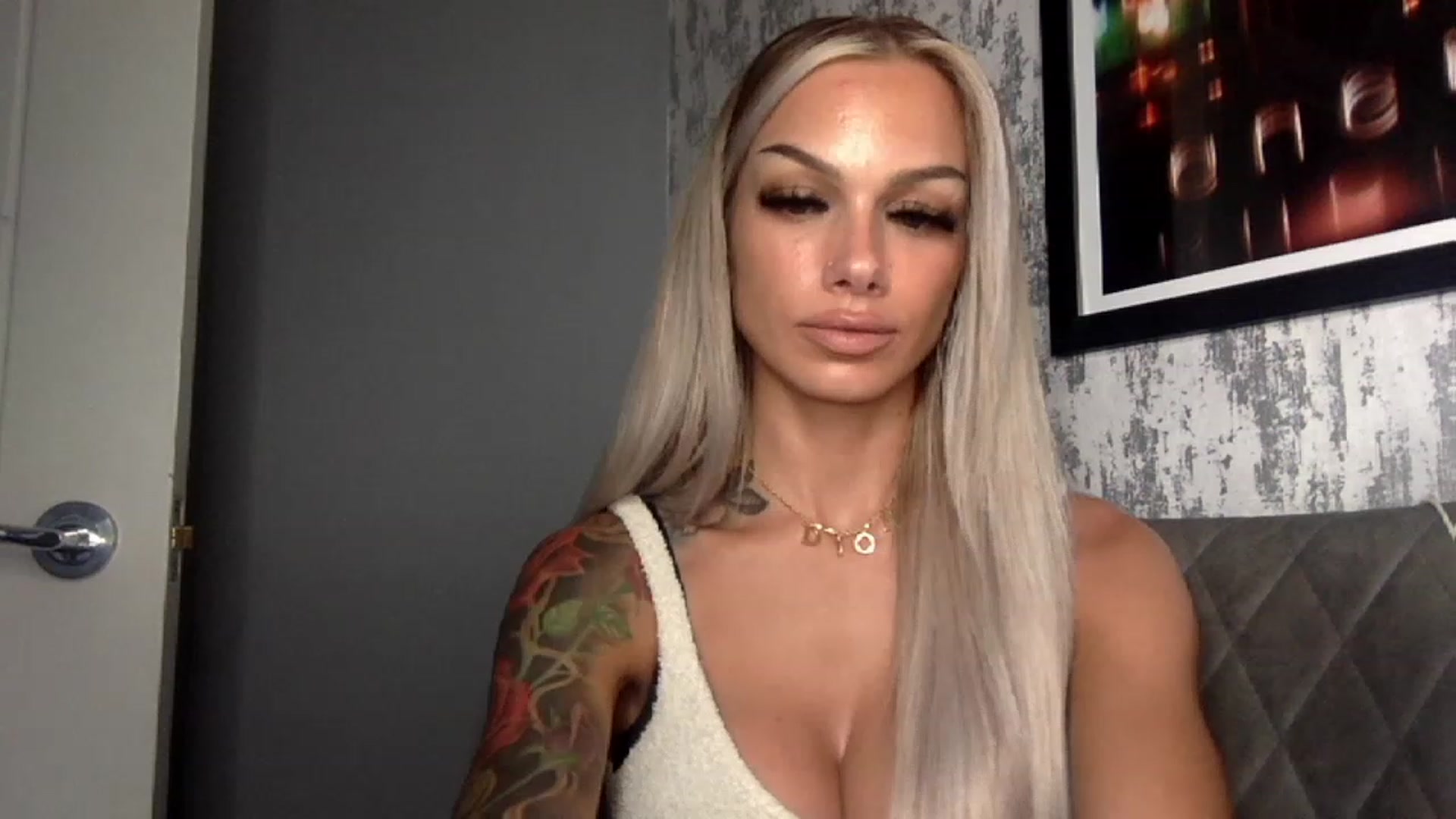 Gallery image thumbnail from BabyDaisyx's myfreecams stream on, 11/20/2022, 15:49 image 1 of 20
