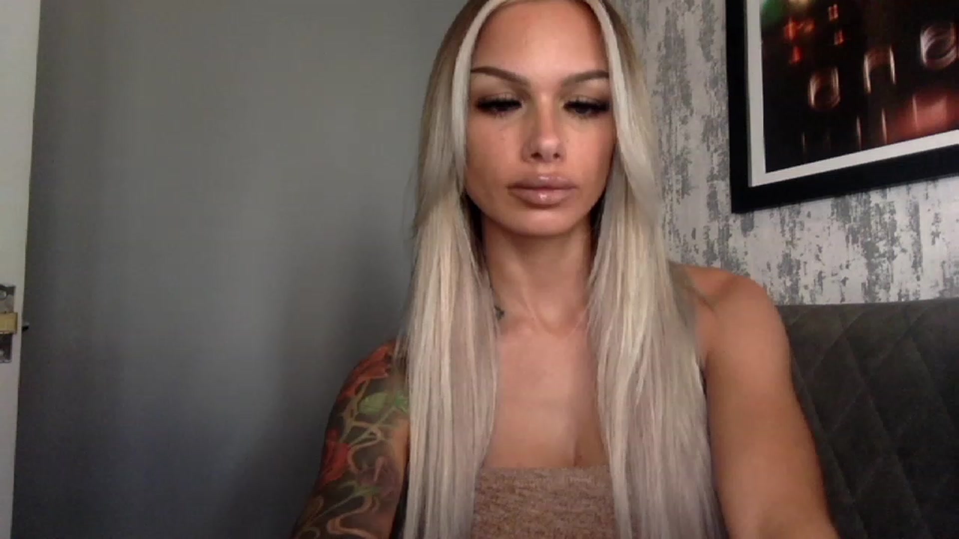 Gallery image thumbnail from BabyDaisyx's myfreecams stream on, 11/23/2022, 13:19 image 15 of 20