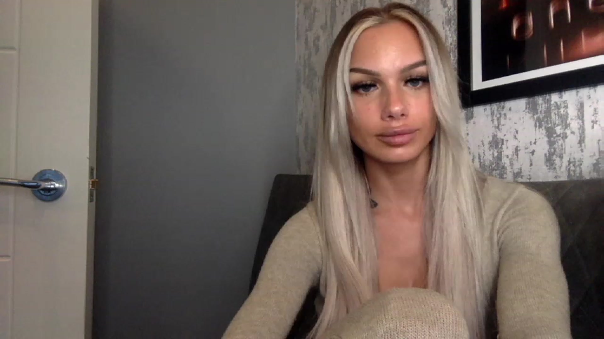 Gallery image thumbnail from BabyDaisyx's myfreecams stream on, 11/23/2022, 15:43 image 4 of 20