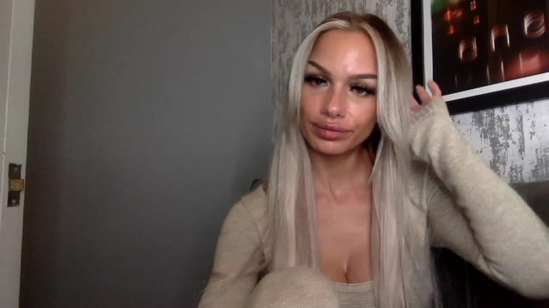 Gallery image thumbnail from BabyDaisyx's myfreecams stream on, 11/23/2022, 15:43 image 9 of 20