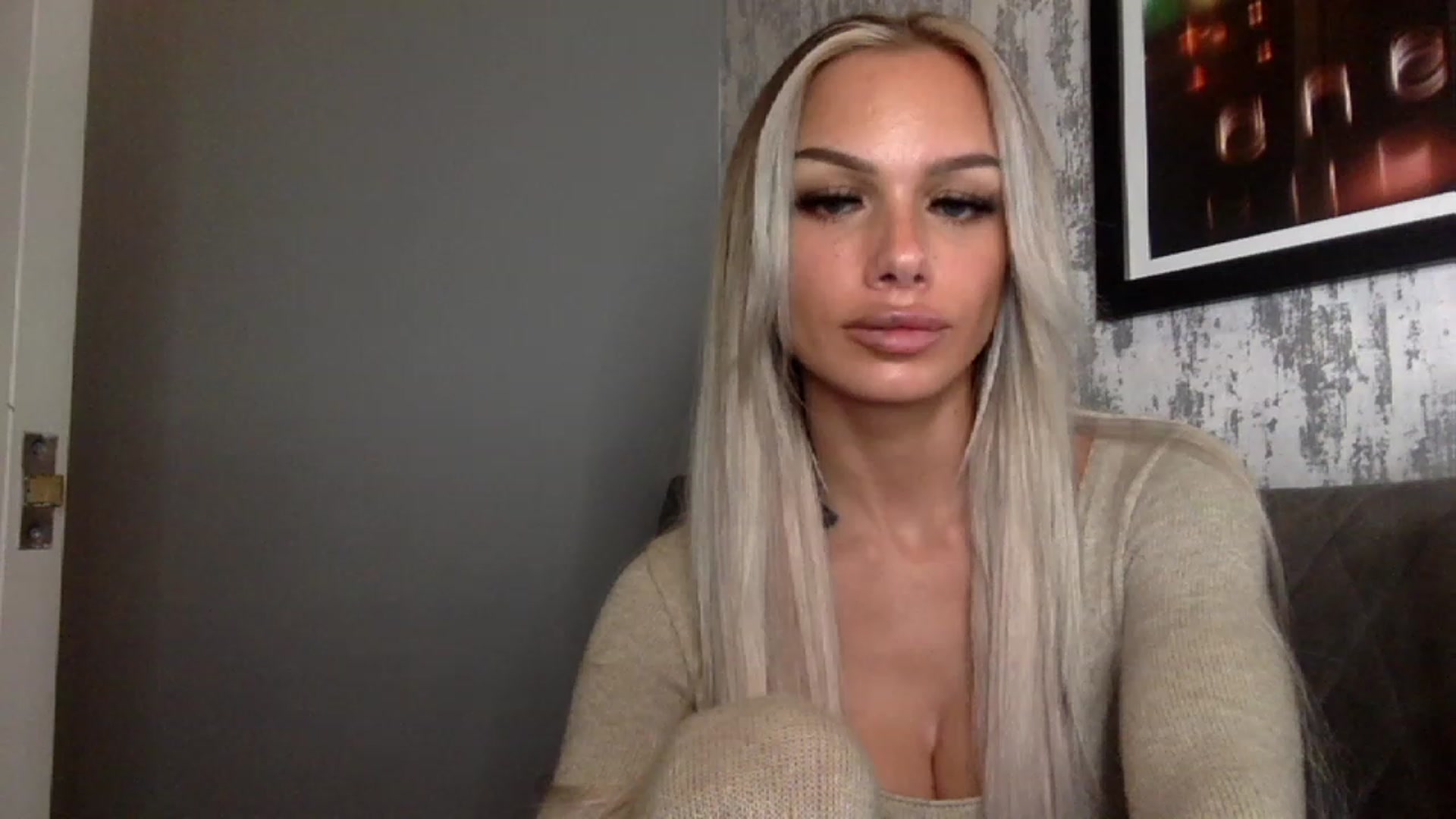 Gallery image thumbnail from BabyDaisyx's myfreecams stream on, 11/23/2022, 15:43 image 10 of 20