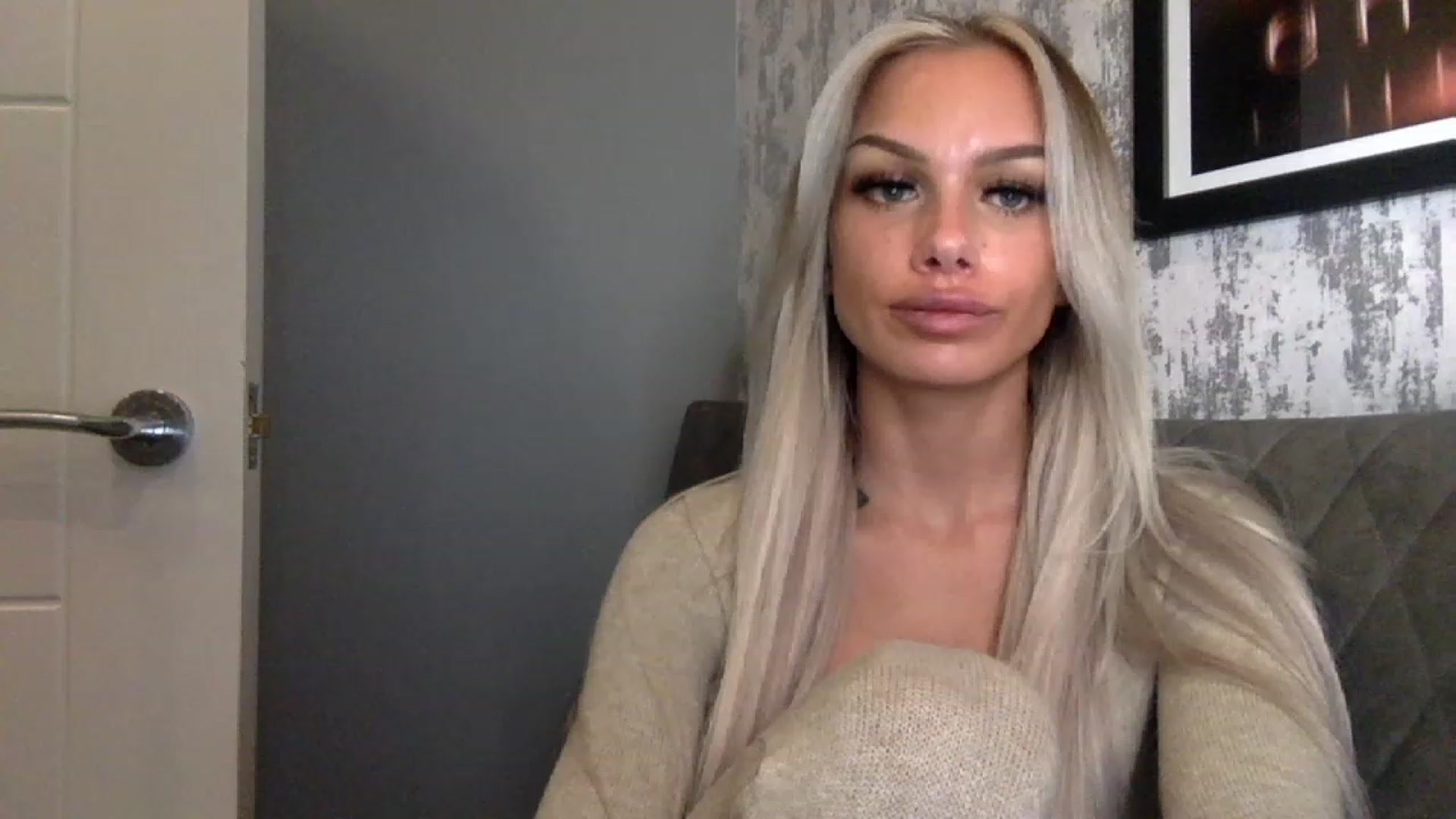 Gallery image thumbnail from BabyDaisyx's myfreecams stream on, 11/23/2022, 16:12 image 17 of 20
